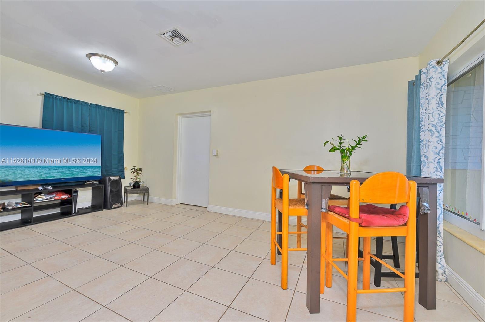 2481 NW 14th St, Miami, Florida 33125, 3 Bedrooms Bedrooms, ,2 BathroomsBathrooms,Residential,For Sale,2481 NW 14th St,A11528140