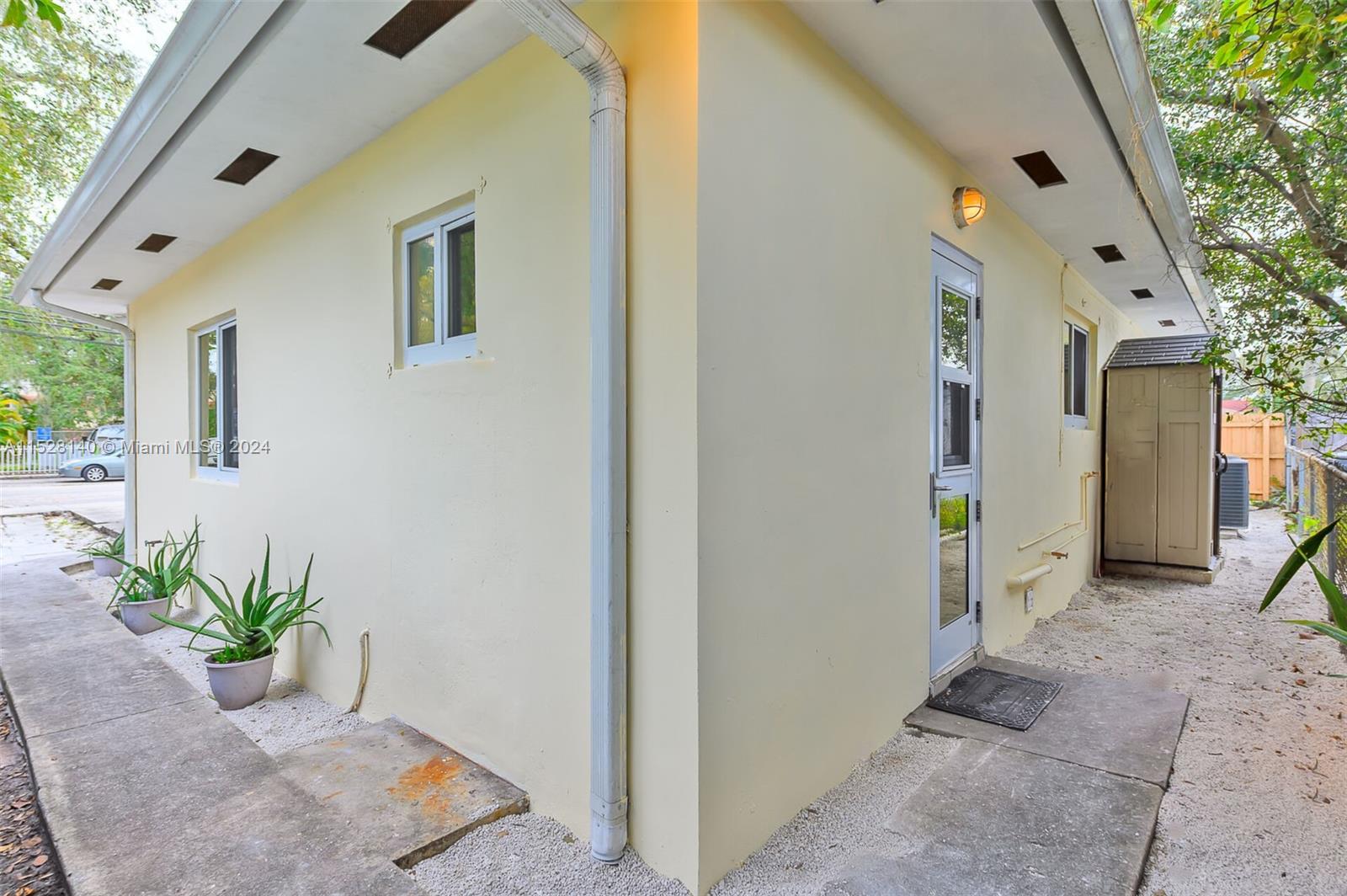 2481 NW 14th St, Miami, Florida 33125, 3 Bedrooms Bedrooms, ,2 BathroomsBathrooms,Residential,For Sale,2481 NW 14th St,A11528140