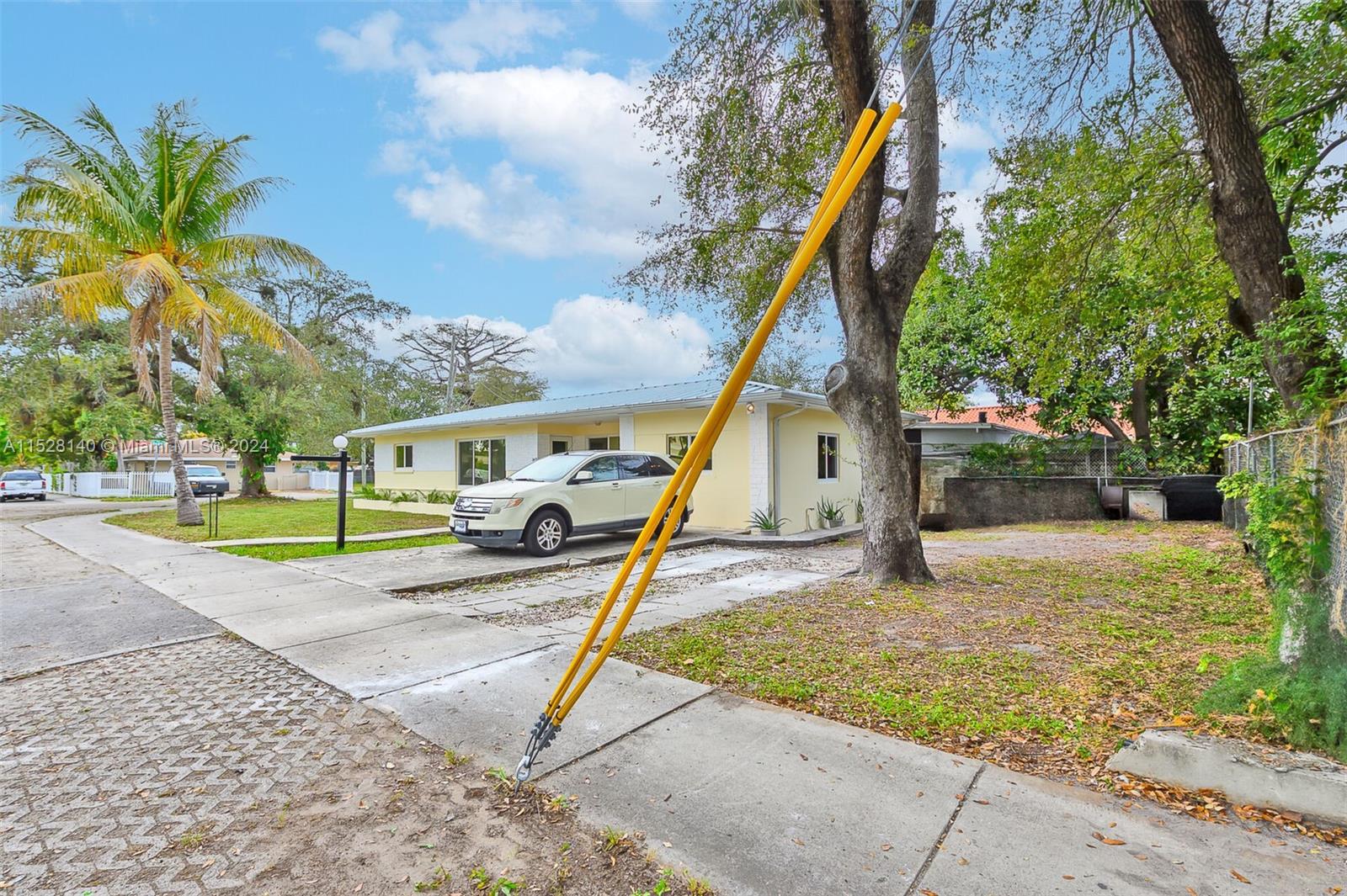 2481 NW 14th St, Miami, Florida 33125, 3 Bedrooms Bedrooms, ,2 BathroomsBathrooms,Residential,For Sale,2481 NW 14th St,A11528140