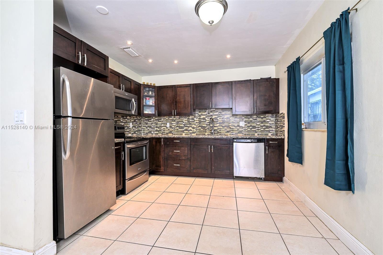 2481 NW 14th St, Miami, Florida 33125, 3 Bedrooms Bedrooms, ,2 BathroomsBathrooms,Residential,For Sale,2481 NW 14th St,A11528140