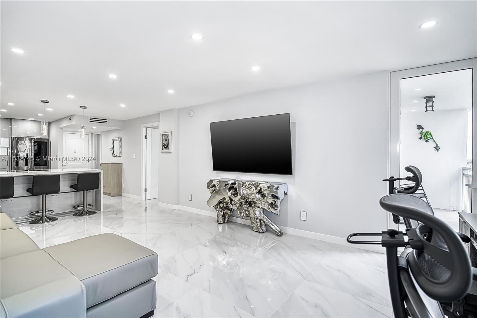 1849 S Ocean Dr 710, Hallandale Beach, Florida 33009, 1 Bedroom Bedrooms, ,1 BathroomBathrooms,Residential,For Sale,1849 S Ocean Dr 710,A11532745