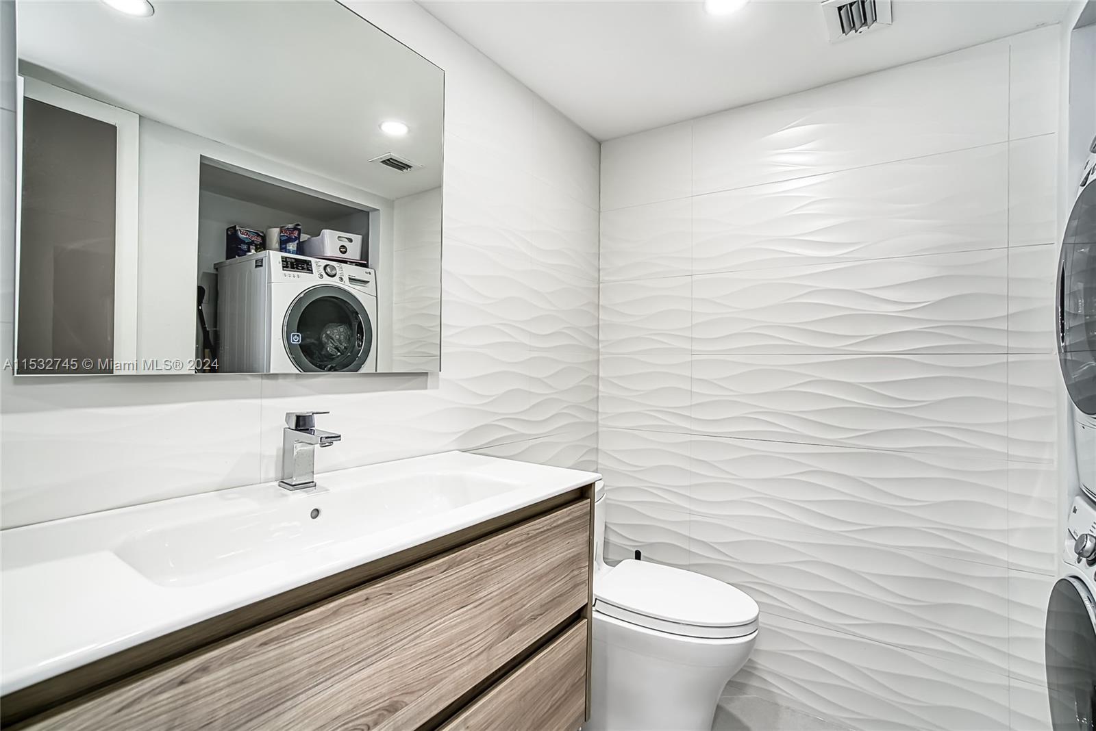 1849 S Ocean Dr 710, Hallandale Beach, Florida 33009, 1 Bedroom Bedrooms, ,1 BathroomBathrooms,Residential,For Sale,1849 S Ocean Dr 710,A11532745