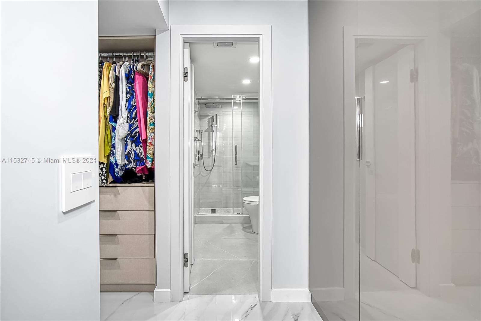 1849 S Ocean Dr 710, Hallandale Beach, Florida 33009, 1 Bedroom Bedrooms, ,1 BathroomBathrooms,Residential,For Sale,1849 S Ocean Dr 710,A11532745