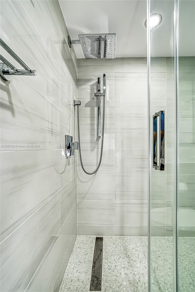 1849 S Ocean Dr 710, Hallandale Beach, Florida 33009, 1 Bedroom Bedrooms, ,1 BathroomBathrooms,Residential,For Sale,1849 S Ocean Dr 710,A11532745