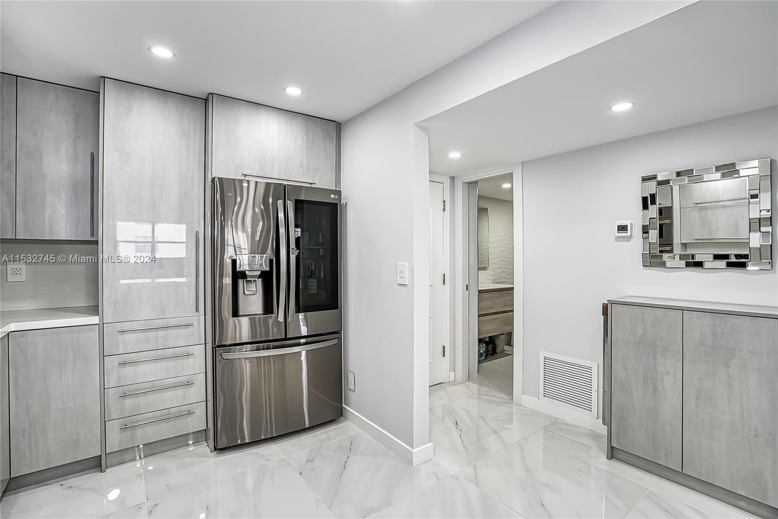 1849 S Ocean Dr 710, Hallandale Beach, Florida 33009, 1 Bedroom Bedrooms, ,1 BathroomBathrooms,Residential,For Sale,1849 S Ocean Dr 710,A11532745