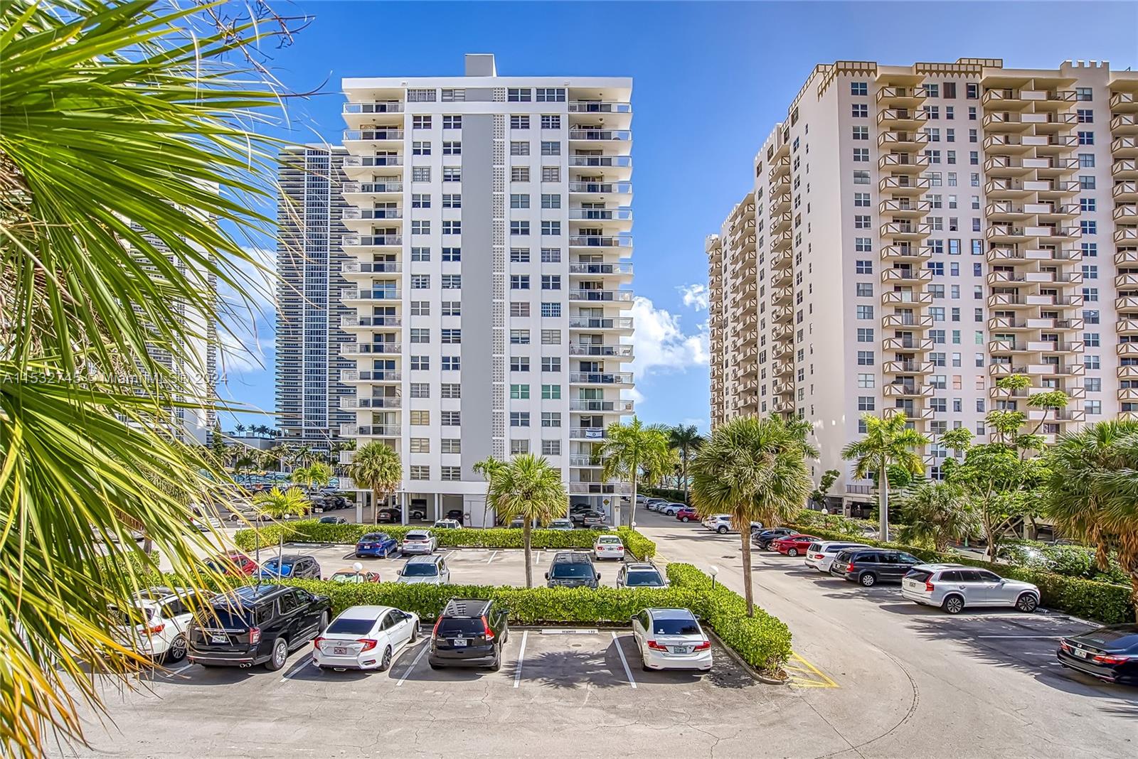 1849 S Ocean Dr 710, Hallandale Beach, Florida 33009, 1 Bedroom Bedrooms, ,1 BathroomBathrooms,Residential,For Sale,1849 S Ocean Dr 710,A11532745