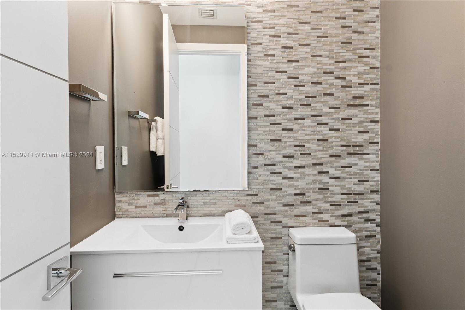 4060 Woodridge Rd, Miami, FL, 33133 United States, 4 Bedrooms Bedrooms, ,4 BathroomsBathrooms,Residential,For Sale,Woodridge Rd,A11529911