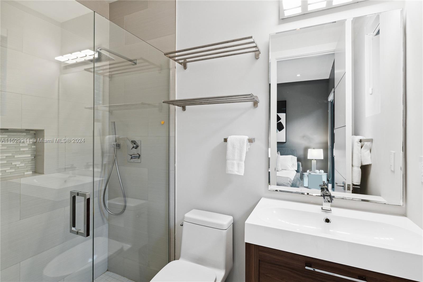 4060 Woodridge Rd, Miami, FL, 33133 United States, 4 Bedrooms Bedrooms, ,4 BathroomsBathrooms,Residential,For Sale,Woodridge Rd,A11529911