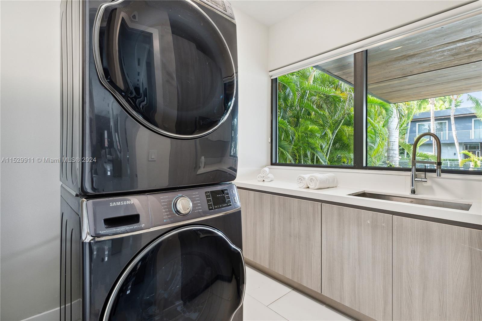 4060 Woodridge Rd, Miami, FL, 33133 United States, 4 Bedrooms Bedrooms, ,4 BathroomsBathrooms,Residential,For Sale,Woodridge Rd,A11529911