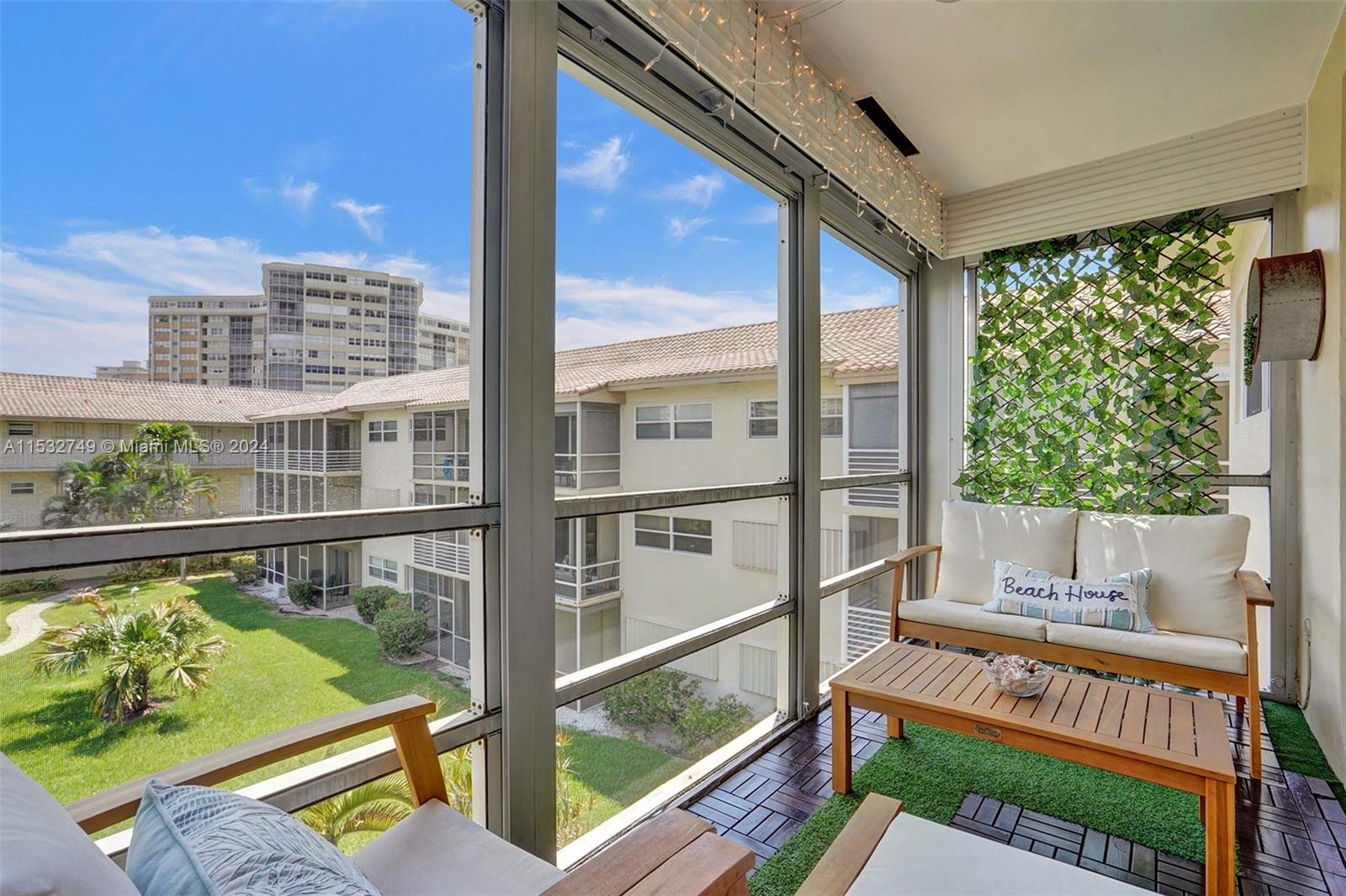 2600 Diana Dr 320, Hallandale Beach, Florida 33009, 1 Bedroom Bedrooms, ,2 BathroomsBathrooms,Residentiallease,For Rent,2600 Diana Dr 320,A11532749