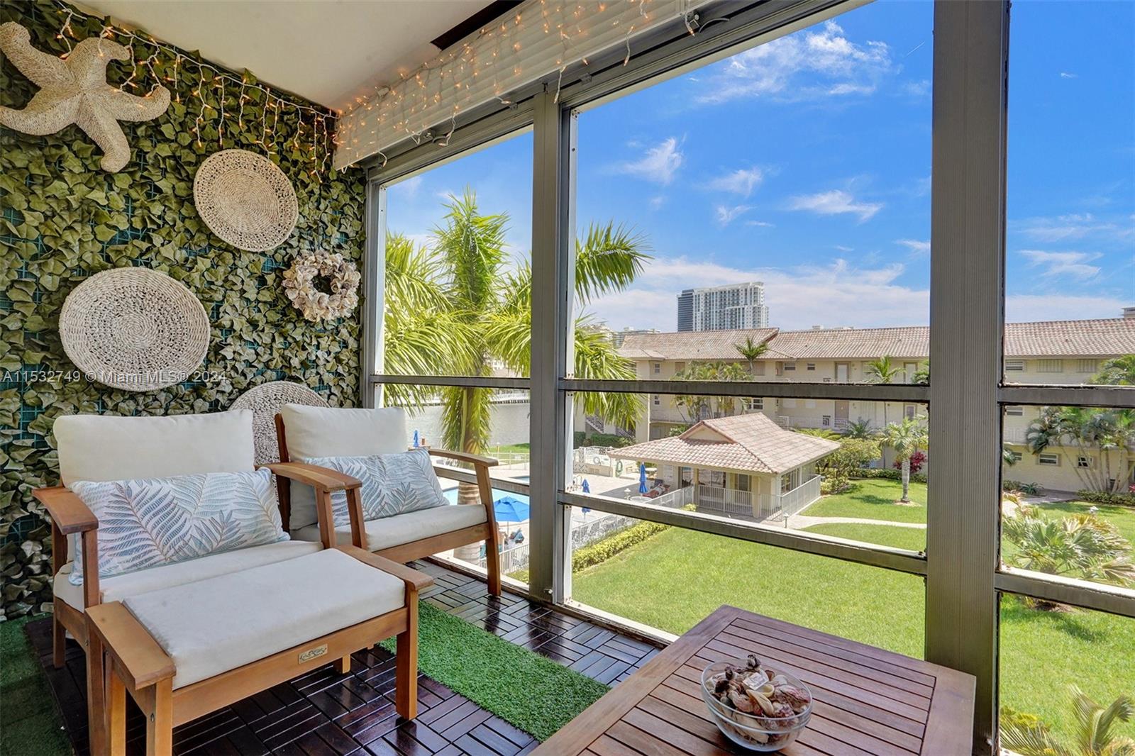 2600 Diana Dr 320, Hallandale Beach, Florida 33009, 1 Bedroom Bedrooms, ,2 BathroomsBathrooms,Residentiallease,For Rent,2600 Diana Dr 320,A11532749