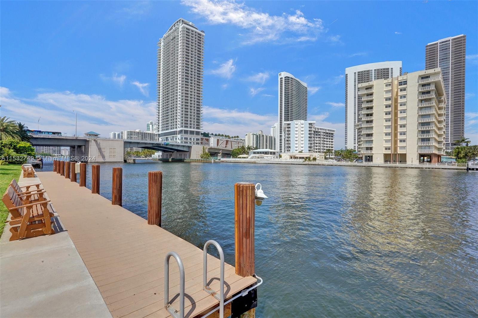 2600 Diana Dr 320, Hallandale Beach, Florida 33009, 1 Bedroom Bedrooms, ,2 BathroomsBathrooms,Residentiallease,For Rent,2600 Diana Dr 320,A11532749