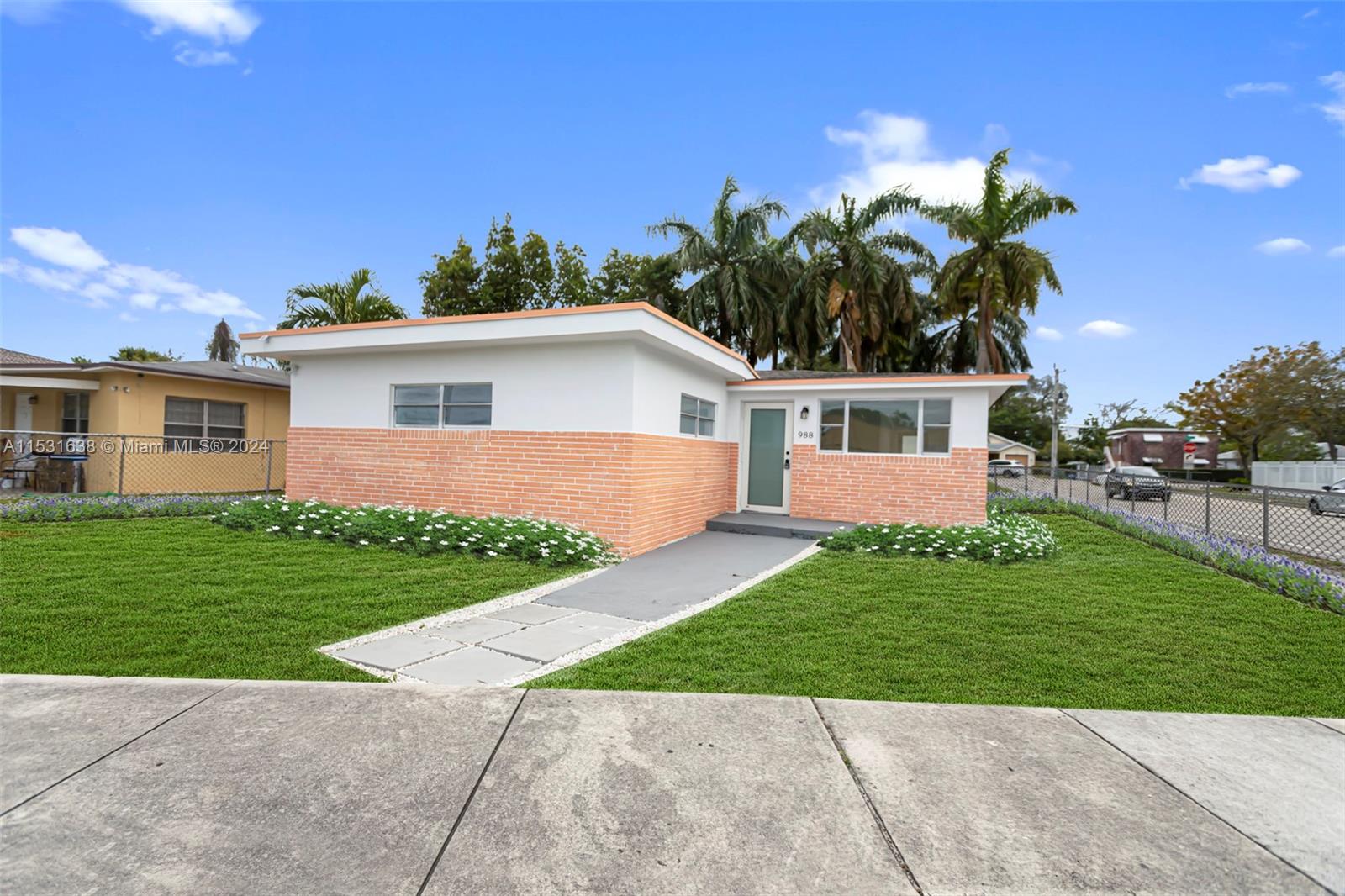 988 NW 10th St, Hallandale Beach, Florida 33009, 3 Bedrooms Bedrooms, ,2 BathroomsBathrooms,Residential,For Sale,988 NW 10th St,A11531638