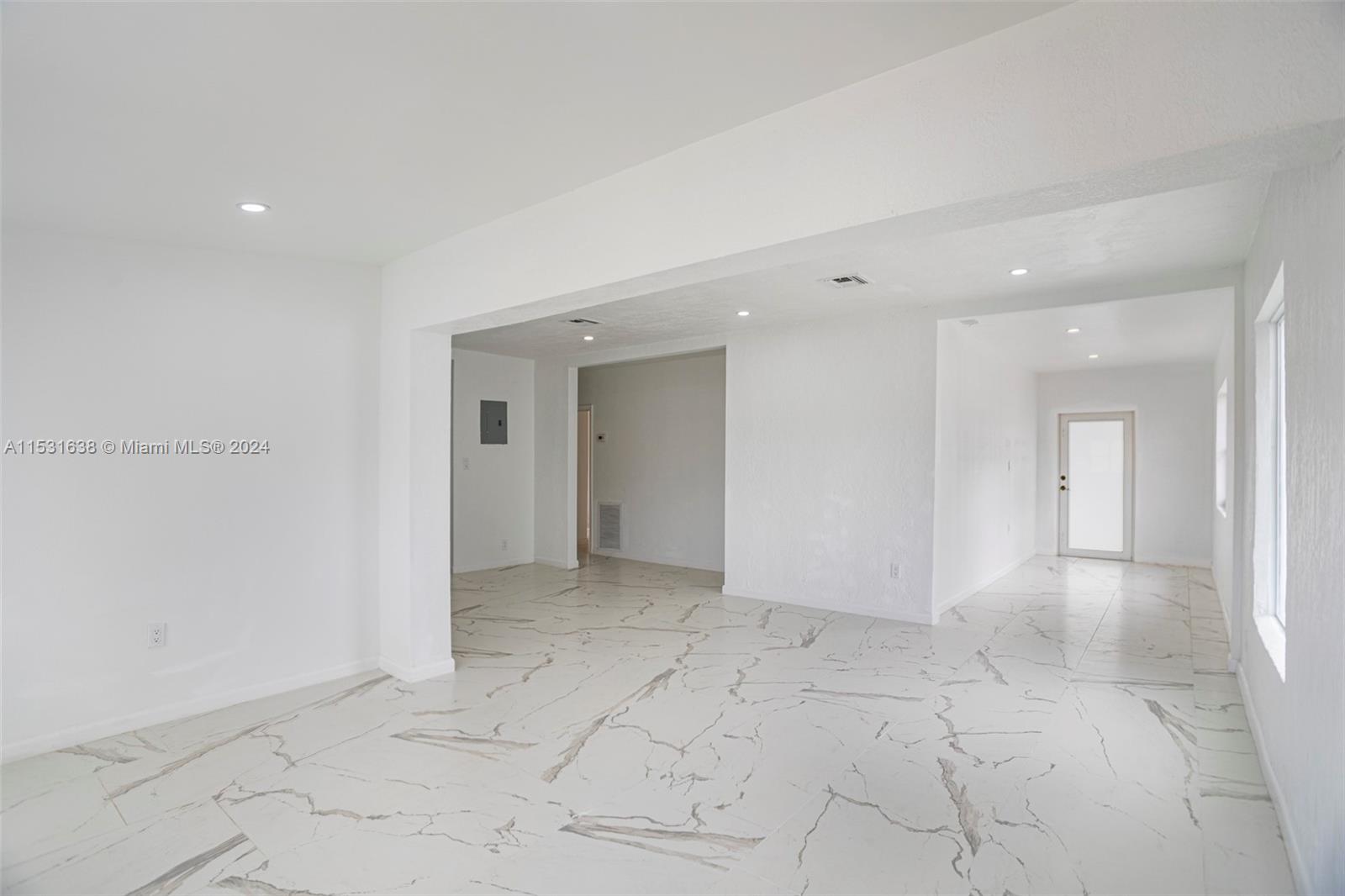 988 NW 10th St, Hallandale Beach, Florida 33009, 3 Bedrooms Bedrooms, ,2 BathroomsBathrooms,Residential,For Sale,988 NW 10th St,A11531638