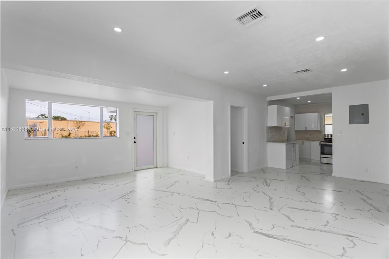 988 NW 10th St, Hallandale Beach, Florida 33009, 3 Bedrooms Bedrooms, ,2 BathroomsBathrooms,Residential,For Sale,988 NW 10th St,A11531638