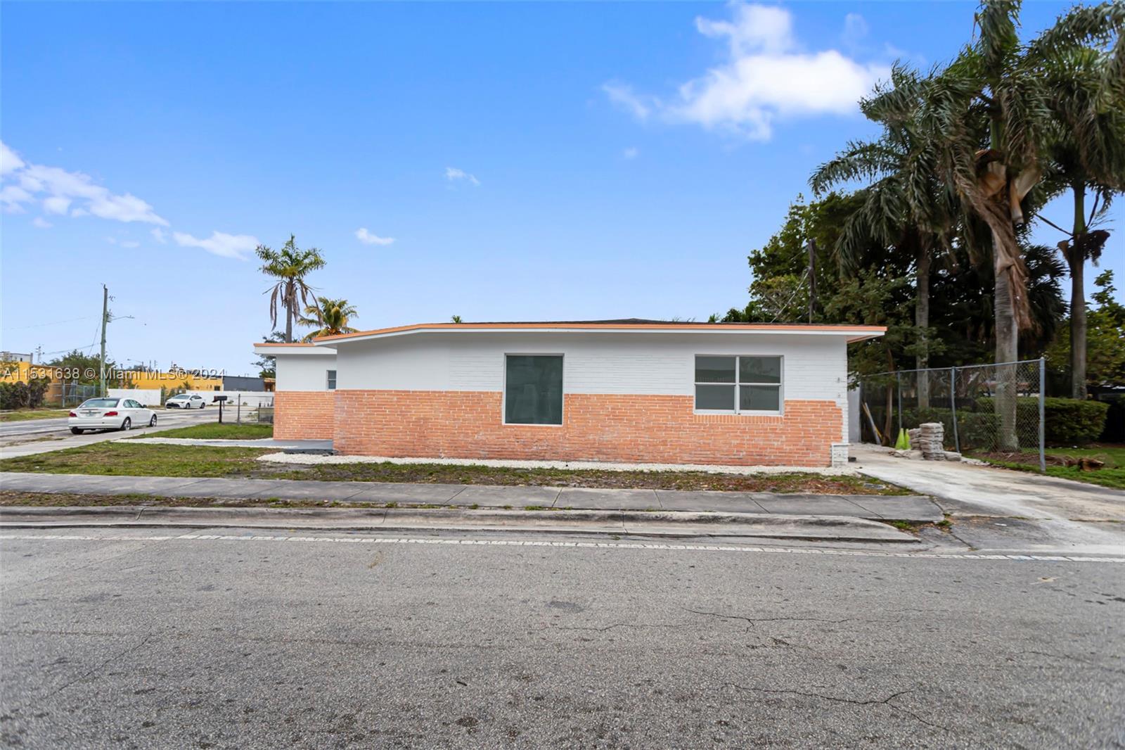 988 NW 10th St, Hallandale Beach, Florida 33009, 3 Bedrooms Bedrooms, ,2 BathroomsBathrooms,Residential,For Sale,988 NW 10th St,A11531638