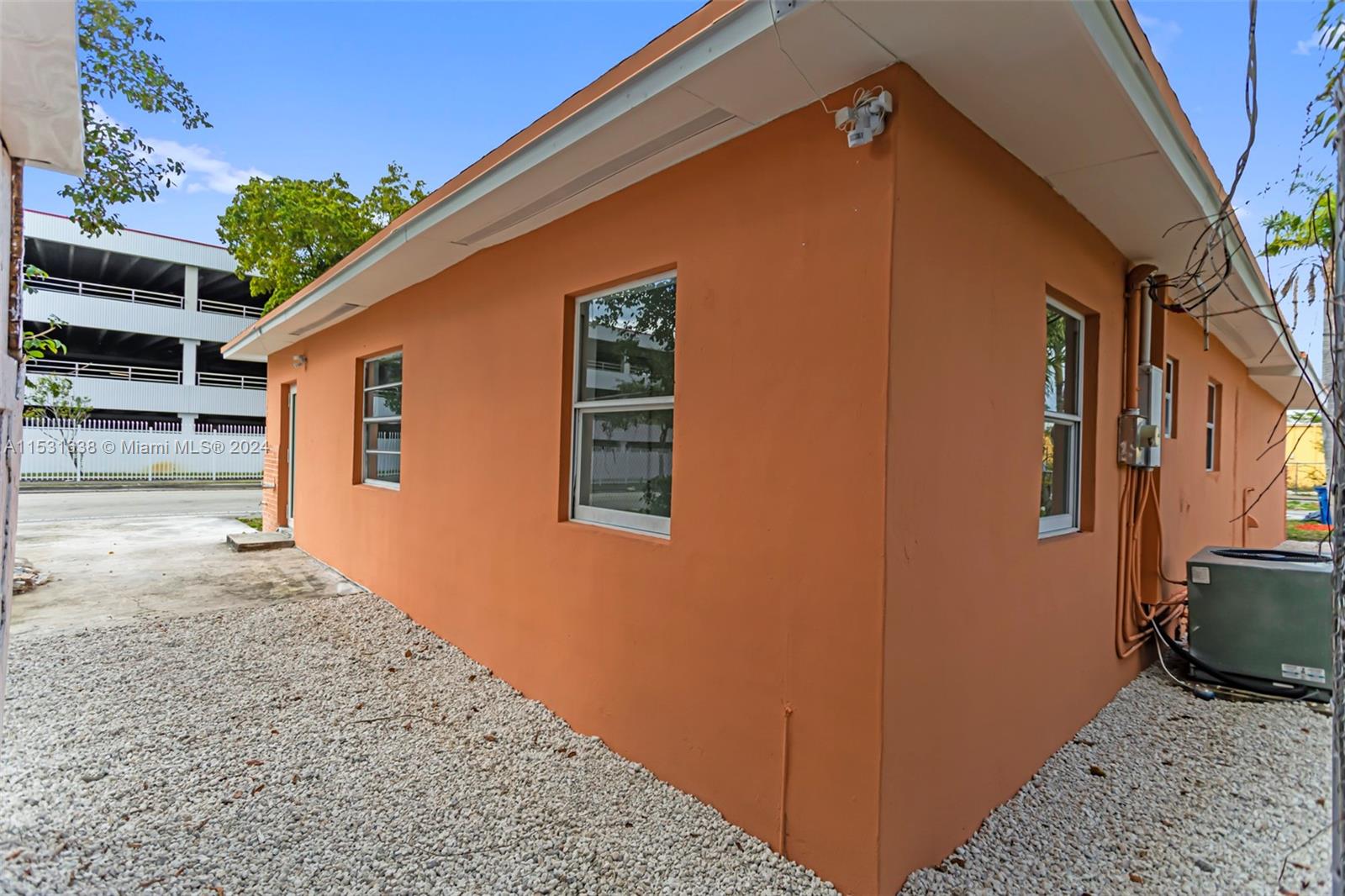 988 NW 10th St, Hallandale Beach, Florida 33009, 3 Bedrooms Bedrooms, ,2 BathroomsBathrooms,Residential,For Sale,988 NW 10th St,A11531638