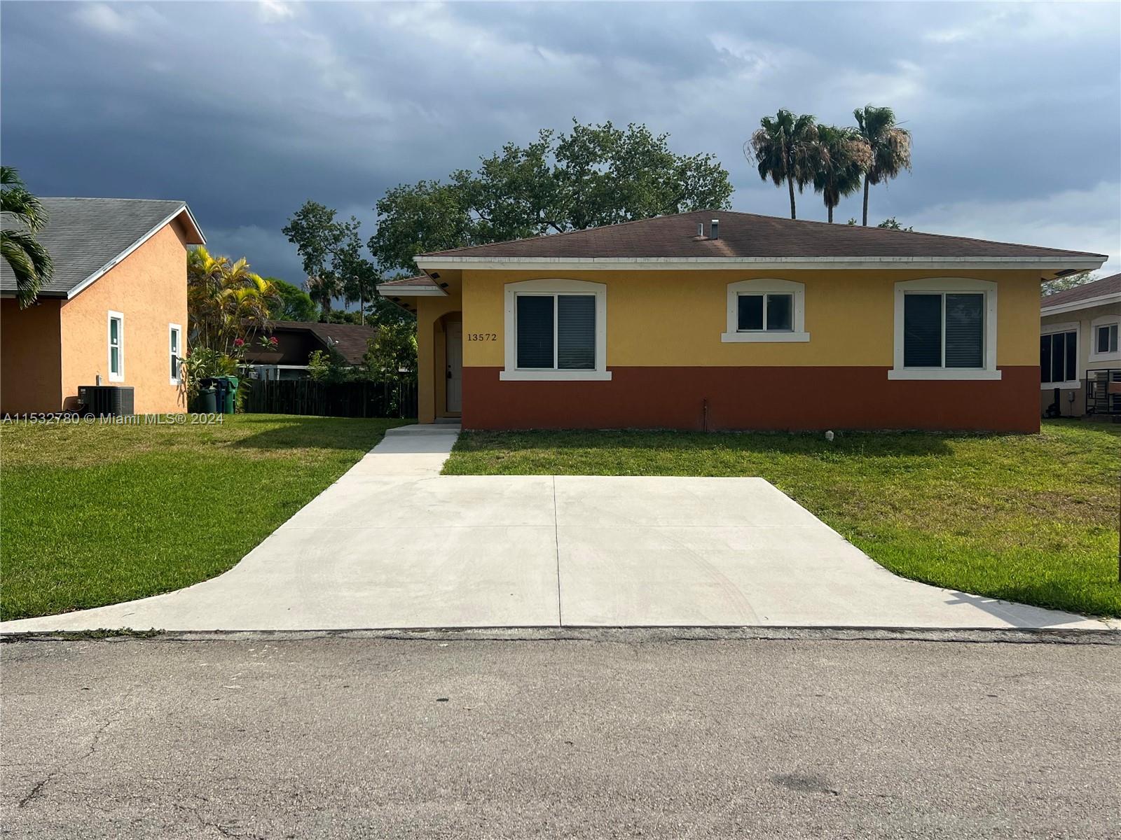 13572 SW 287th Ter, Homestead, Florida 33033, 4 Bedrooms Bedrooms, ,2 BathroomsBathrooms,Residential,For Sale,13572 SW 287th Ter,A11532780