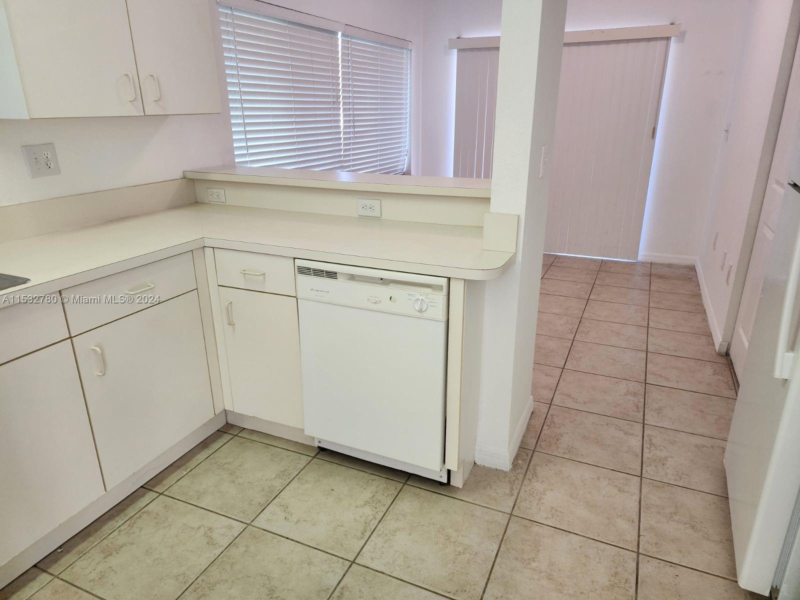 13572 SW 287th Ter, Homestead, Florida 33033, 4 Bedrooms Bedrooms, ,2 BathroomsBathrooms,Residential,For Sale,13572 SW 287th Ter,A11532780