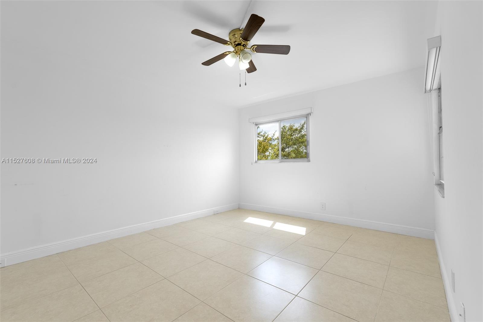 12900 13th St, Pembroke Pines, FL, 33027 United States, 2 Bedrooms Bedrooms, ,2 BathroomsBathrooms,Residential,For Sale,13th St,A11527608