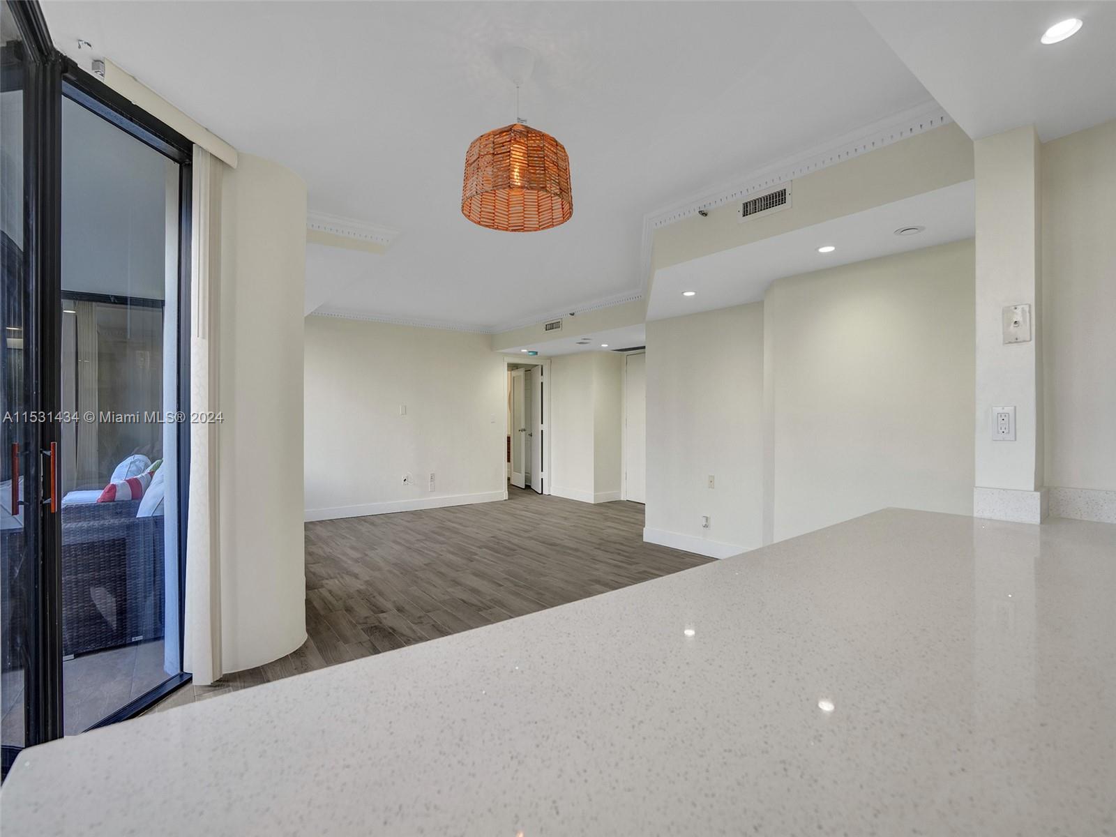 1000 W Island Blvd 307, Aventura, Florida 33160, 1 Bedroom Bedrooms, ,1 BathroomBathrooms,Residentiallease,For Rent,1000 W Island Blvd 307,A11531434