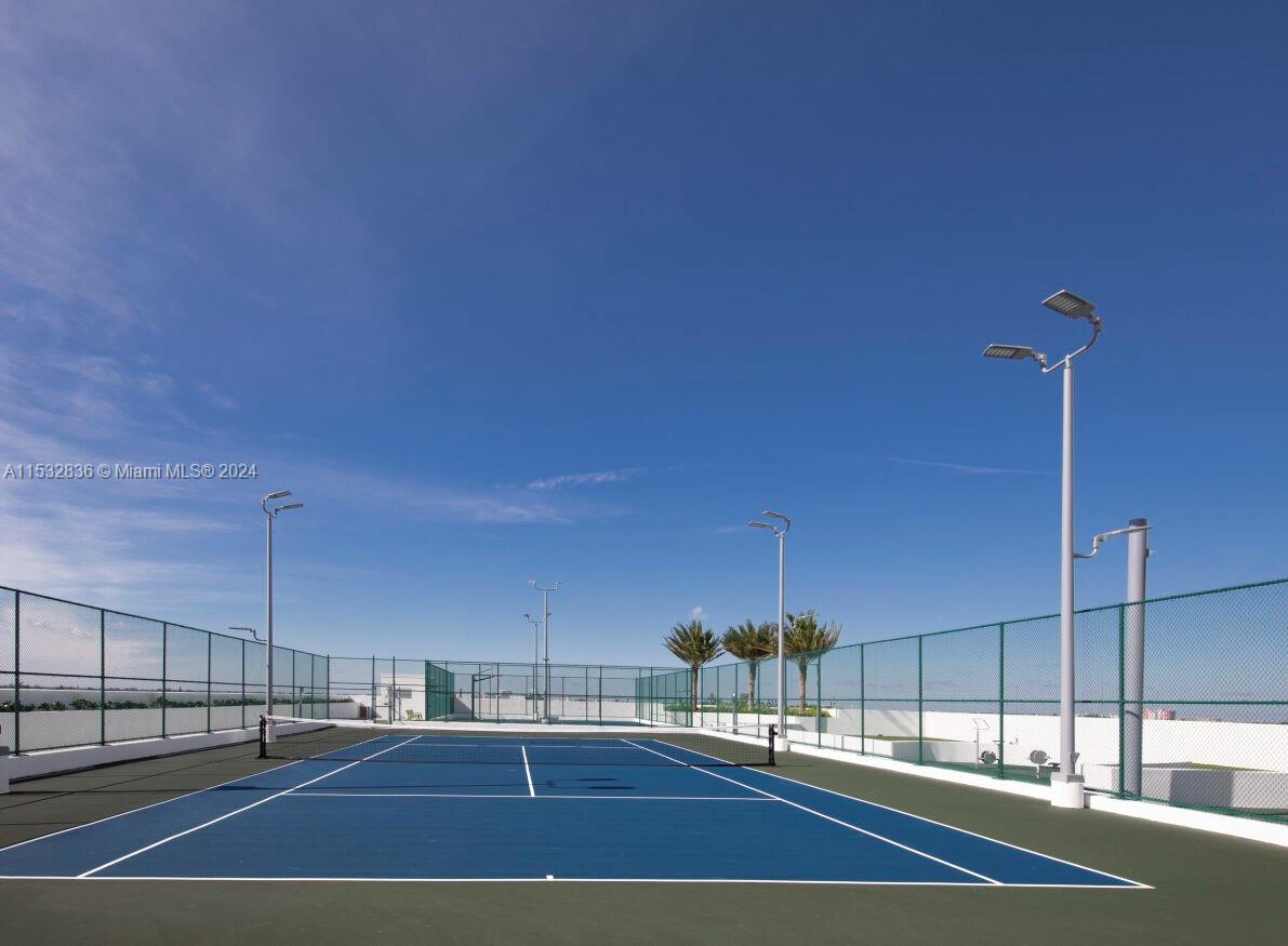 16385 Biscayne Blvd 2404, North Miami Beach, Florida 33160, 2 Bedrooms Bedrooms, ,2 BathroomsBathrooms,Residential,For Sale,16385 Biscayne Blvd 2404,A11532836