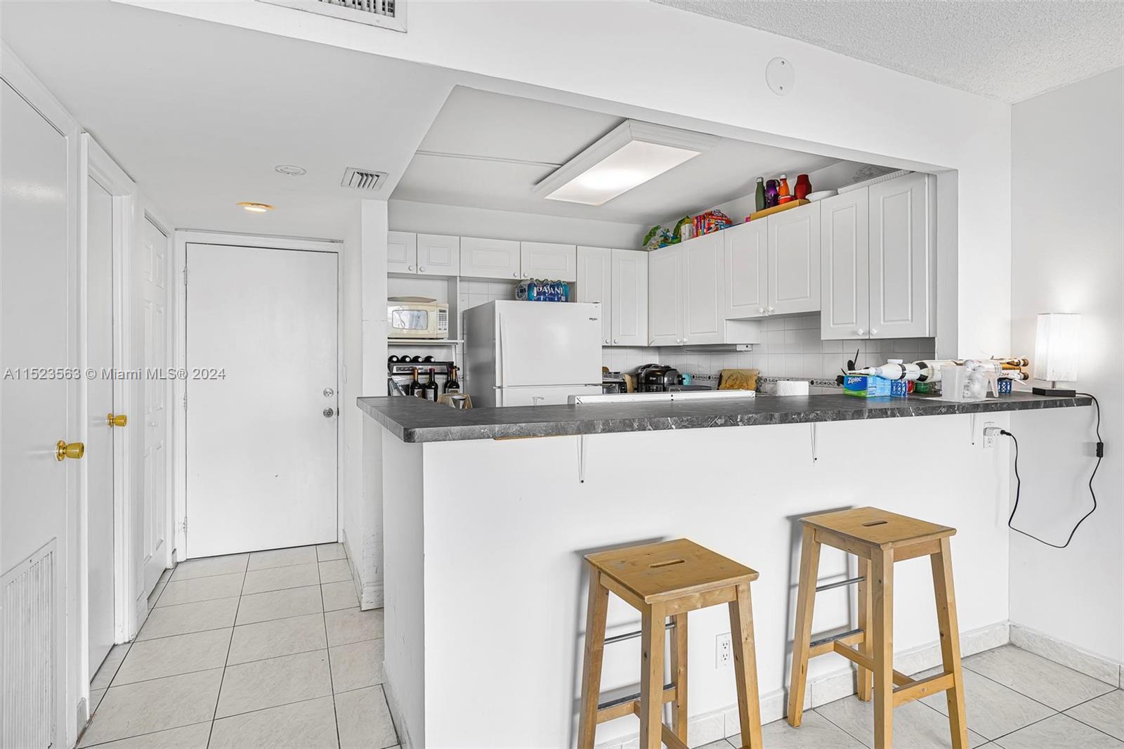 3475 N Country Club Dr 709, Aventura, Florida 33180, 1 Bedroom Bedrooms, ,1 BathroomBathrooms,Residential,For Sale,3475 N Country Club Dr 709,A11523563