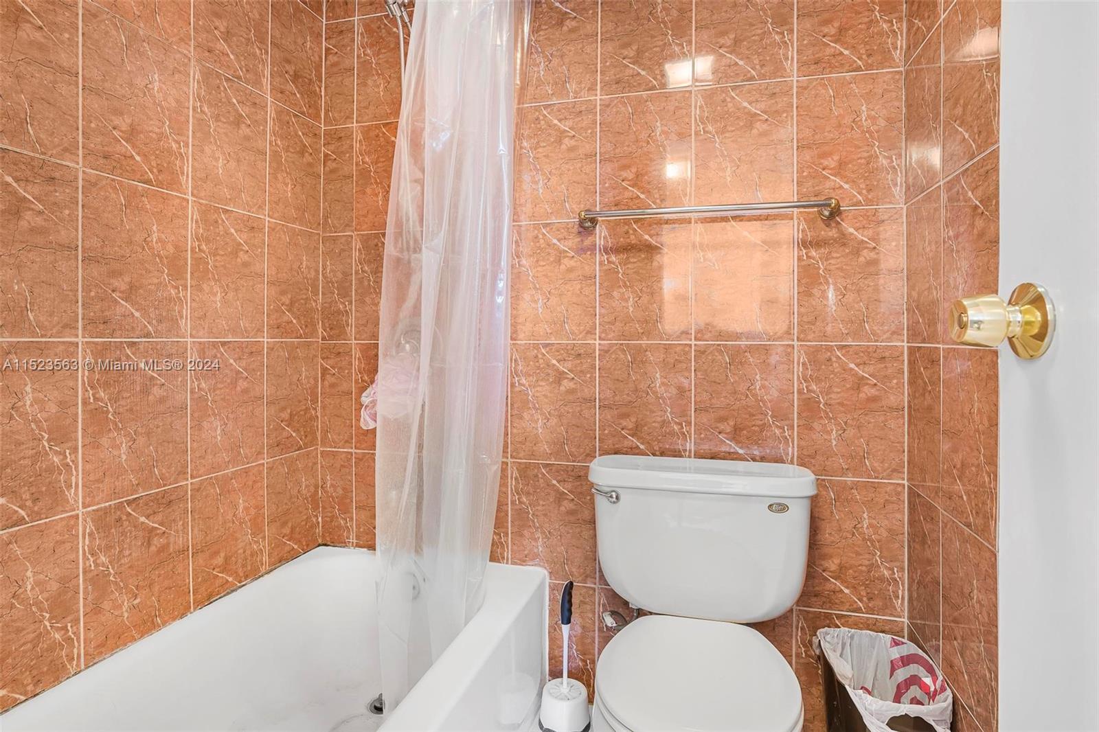 3475 N Country Club Dr 709, Aventura, Florida 33180, 1 Bedroom Bedrooms, ,1 BathroomBathrooms,Residential,For Sale,3475 N Country Club Dr 709,A11523563