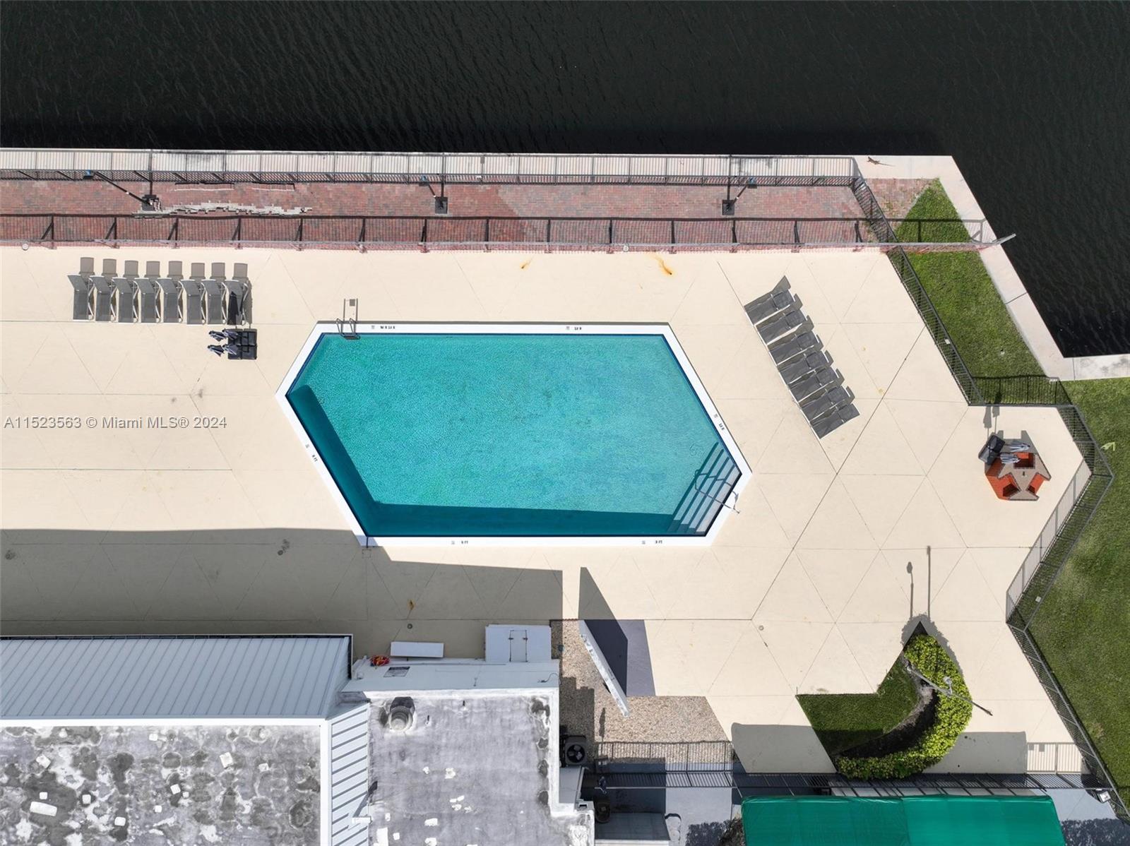 3475 N Country Club Dr 709, Aventura, Florida 33180, 1 Bedroom Bedrooms, ,1 BathroomBathrooms,Residential,For Sale,3475 N Country Club Dr 709,A11523563