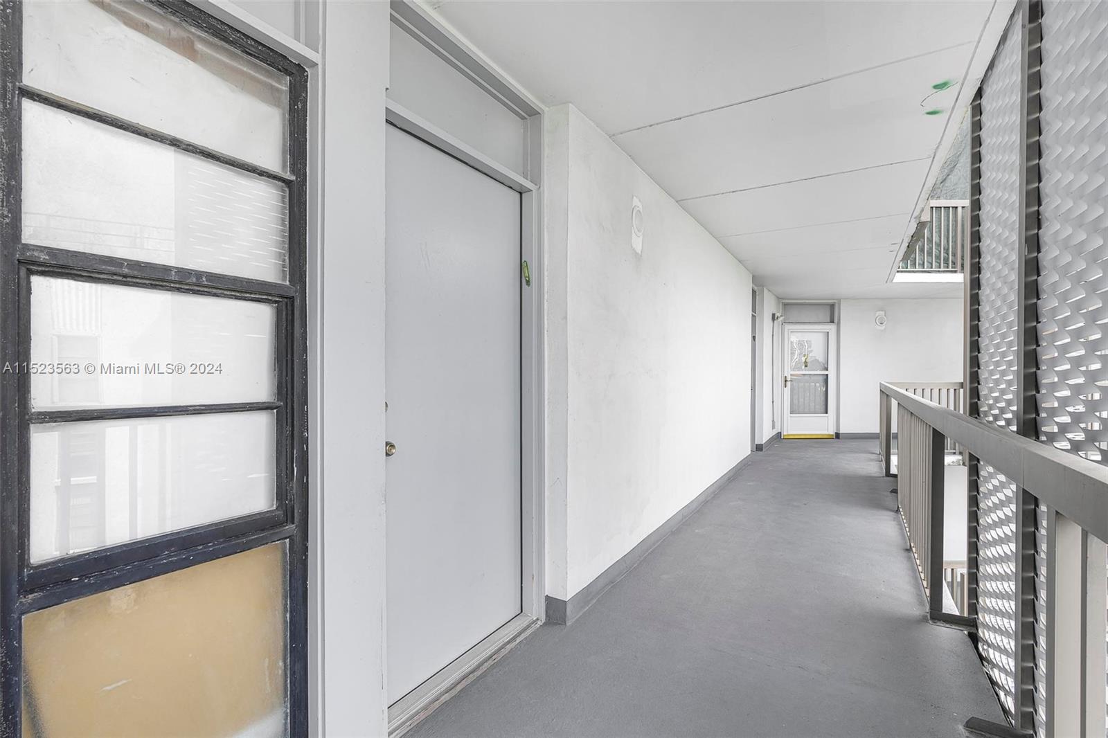 3475 N Country Club Dr 709, Aventura, Florida 33180, 1 Bedroom Bedrooms, ,1 BathroomBathrooms,Residential,For Sale,3475 N Country Club Dr 709,A11523563