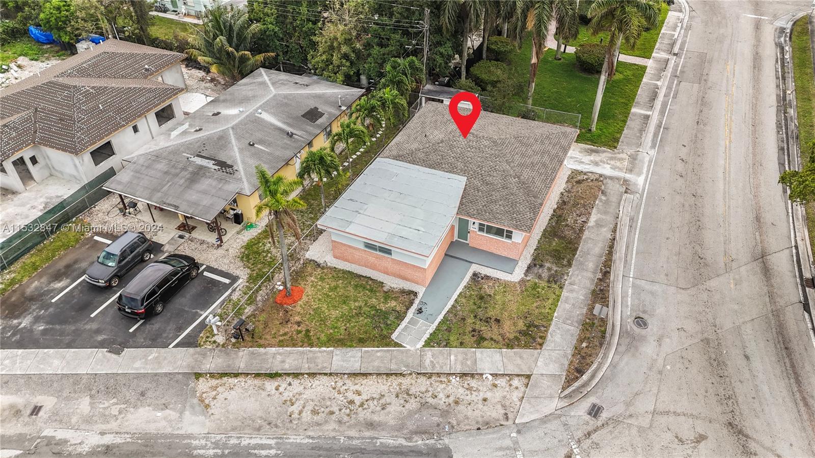 988 NW 10th St 1, Hallandale Beach, Florida 33009, 3 Bedrooms Bedrooms, ,2 BathroomsBathrooms,Residentiallease,For Rent,988 NW 10th St 1,A11532847