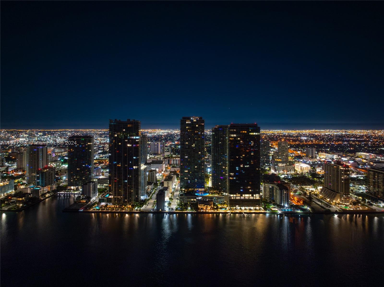 3131 NE 7th Ave PH5003, Miami, Florida 33137, 4 Bedrooms Bedrooms, 8 Rooms Rooms,5 BathroomsBathrooms,Residential,For Sale,3131 NE 7th Ave PH5003,A11531388