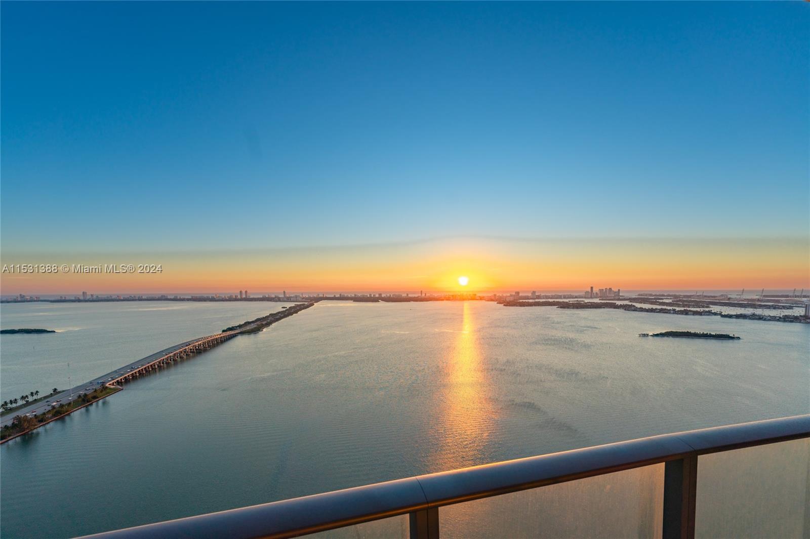 3131 NE 7th Ave PH5003, Miami, Florida 33137, 4 Bedrooms Bedrooms, 8 Rooms Rooms,5 BathroomsBathrooms,Residential,For Sale,3131 NE 7th Ave PH5003,A11531388