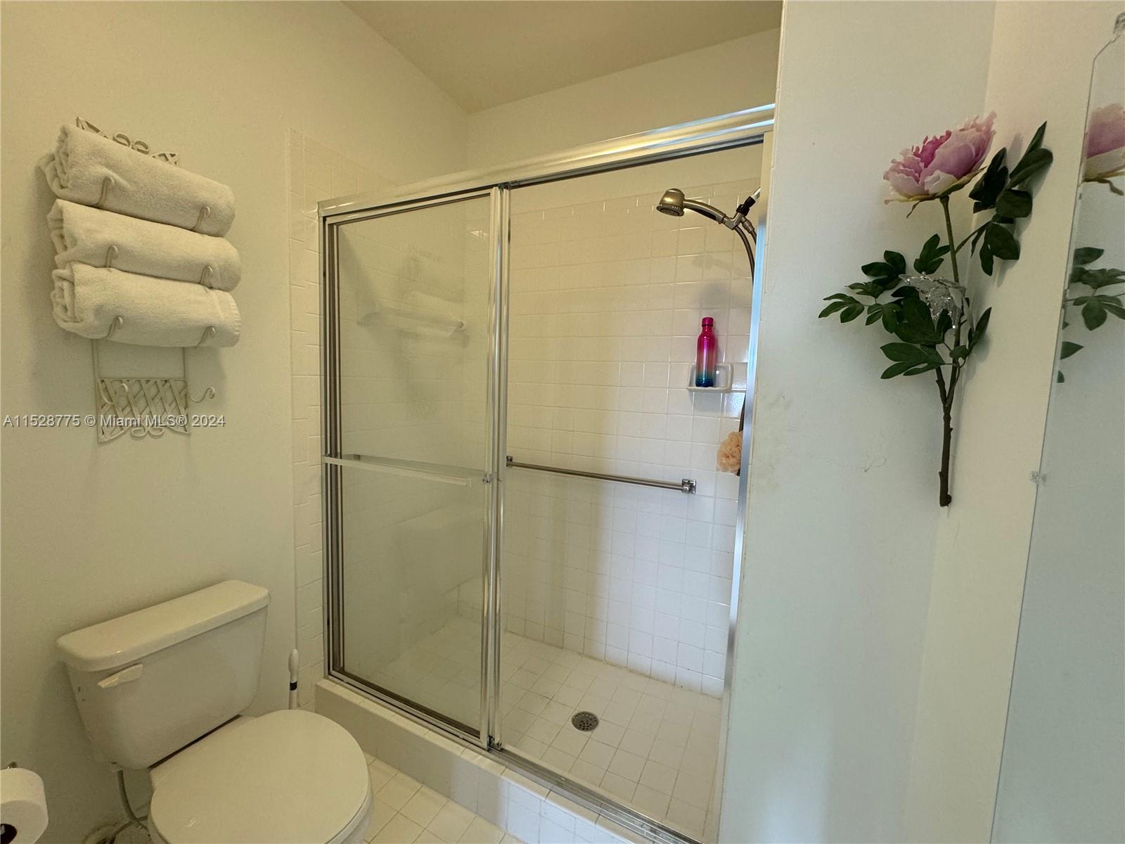 7793 Granville Dr 411, Tamarac, Florida 33321, 2 Bedrooms Bedrooms, ,2 BathroomsBathrooms,Residential,For Sale,7793 Granville Dr 411,A11528775