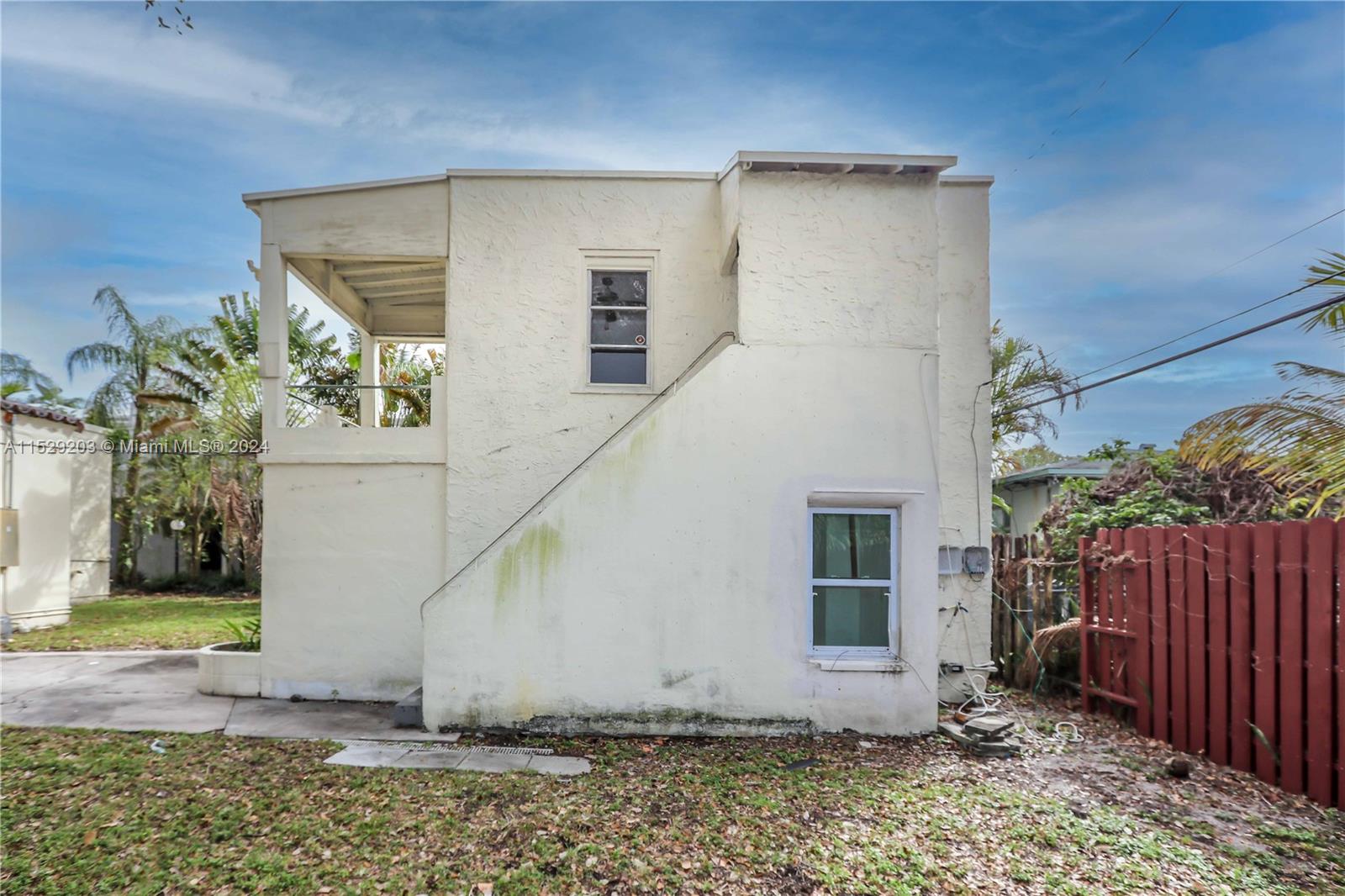 1126 N 17th Ave, Hollywood, Florida 33020, 3 Bedrooms Bedrooms, ,2 BathroomsBathrooms,Residential,For Sale,1126 N 17th Ave,A11529203