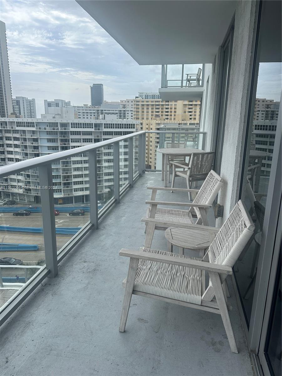 4010 S Ocean Dr R707, Hollywood, Florida 33019, 2 Bedrooms Bedrooms, ,2 BathroomsBathrooms,Residential,For Sale,4010 S Ocean Dr R707,A11531066