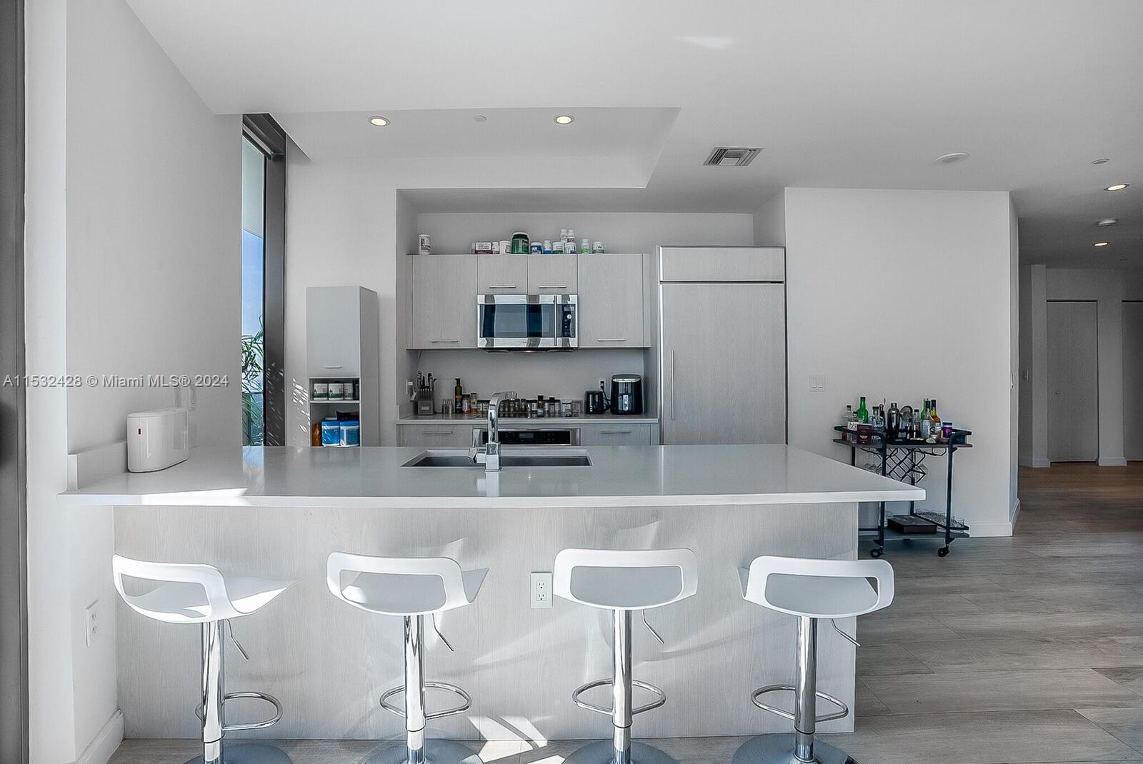 45 SW 9th St 4403, Miami, Florida 33130, 3 Bedrooms Bedrooms, ,3 BathroomsBathrooms,Residential,For Sale,45 SW 9th St 4403,A11532428