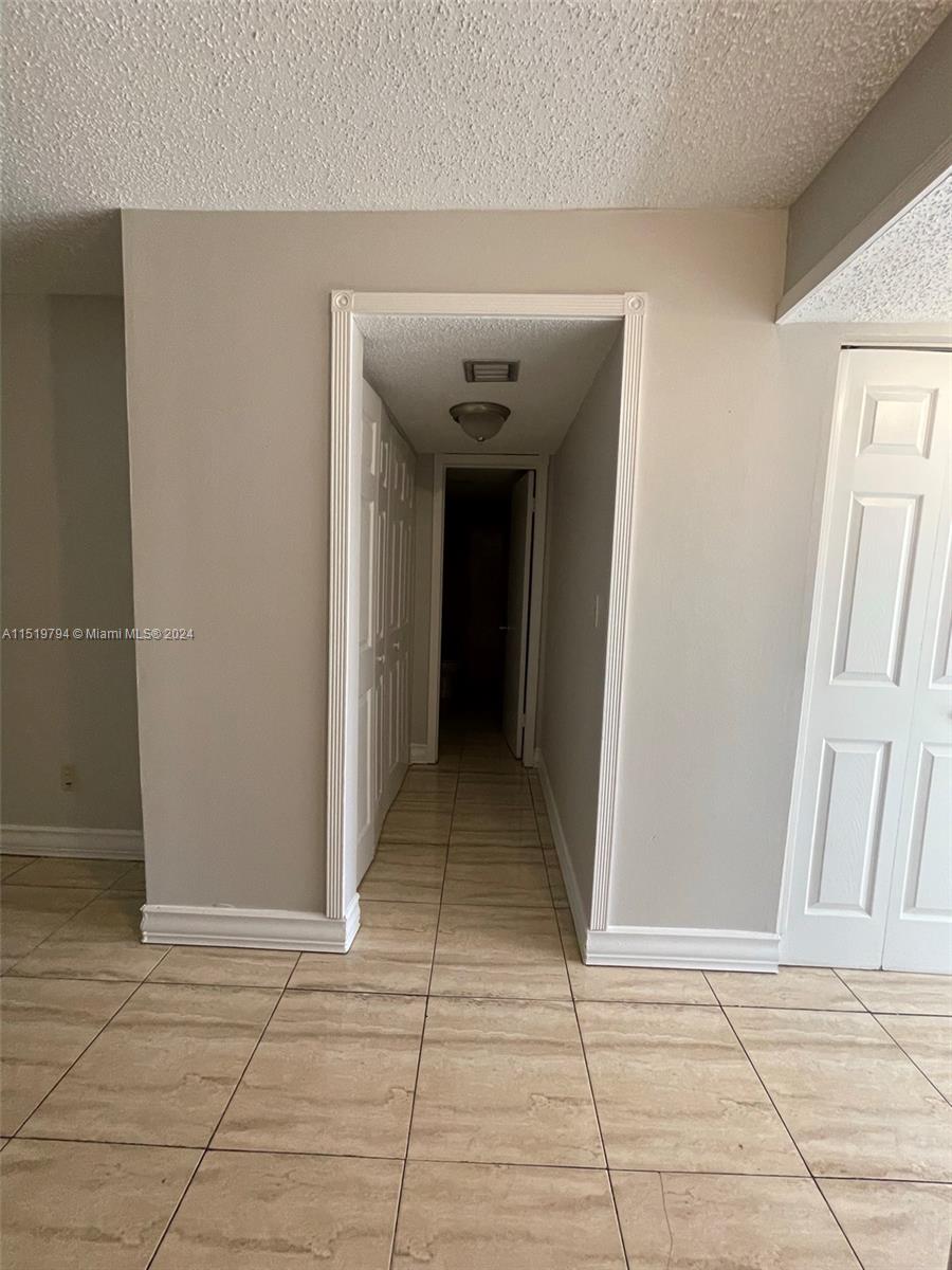 661 University Dr, Pembroke Pines, FL, 33024 United States, 1 Bedroom Bedrooms, ,1 BathroomBathrooms,Residential,For Sale,University Dr,A11519794