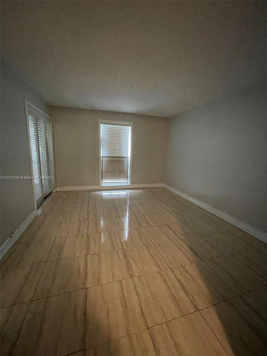 661 University Dr, Pembroke Pines, FL, 33024 United States, 1 Bedroom Bedrooms, ,1 BathroomBathrooms,Residential,For Sale,University Dr,A11519794