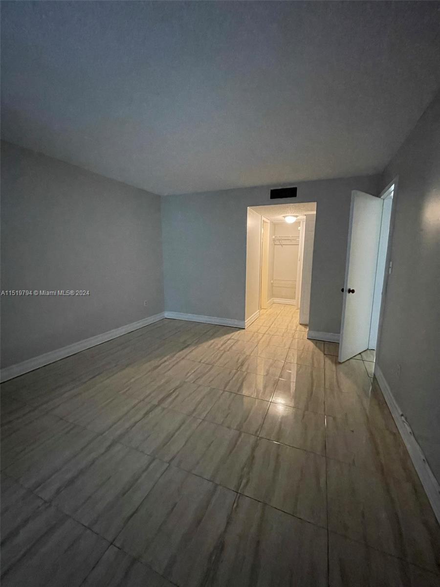 661 University Dr, Pembroke Pines, FL, 33024 United States, 1 Bedroom Bedrooms, ,1 BathroomBathrooms,Residential,For Sale,University Dr,A11519794