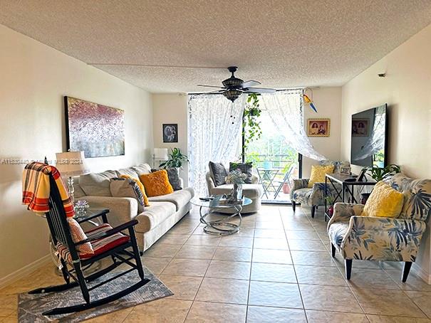 1300 Saint Charles Pl, Pembroke Pines, FL, 33026 United States, 2 Bedrooms Bedrooms, ,2 BathroomsBathrooms,Residential,For Sale,Saint Charles Pl,A11530440