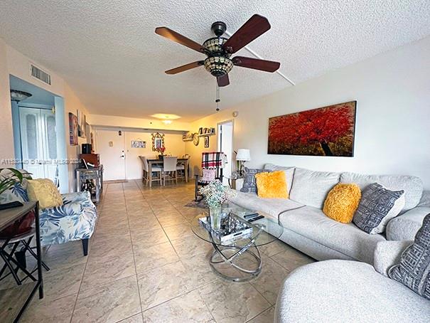 1300 Saint Charles Pl, Pembroke Pines, FL, 33026 United States, 2 Bedrooms Bedrooms, ,2 BathroomsBathrooms,Residential,For Sale,Saint Charles Pl,A11530440