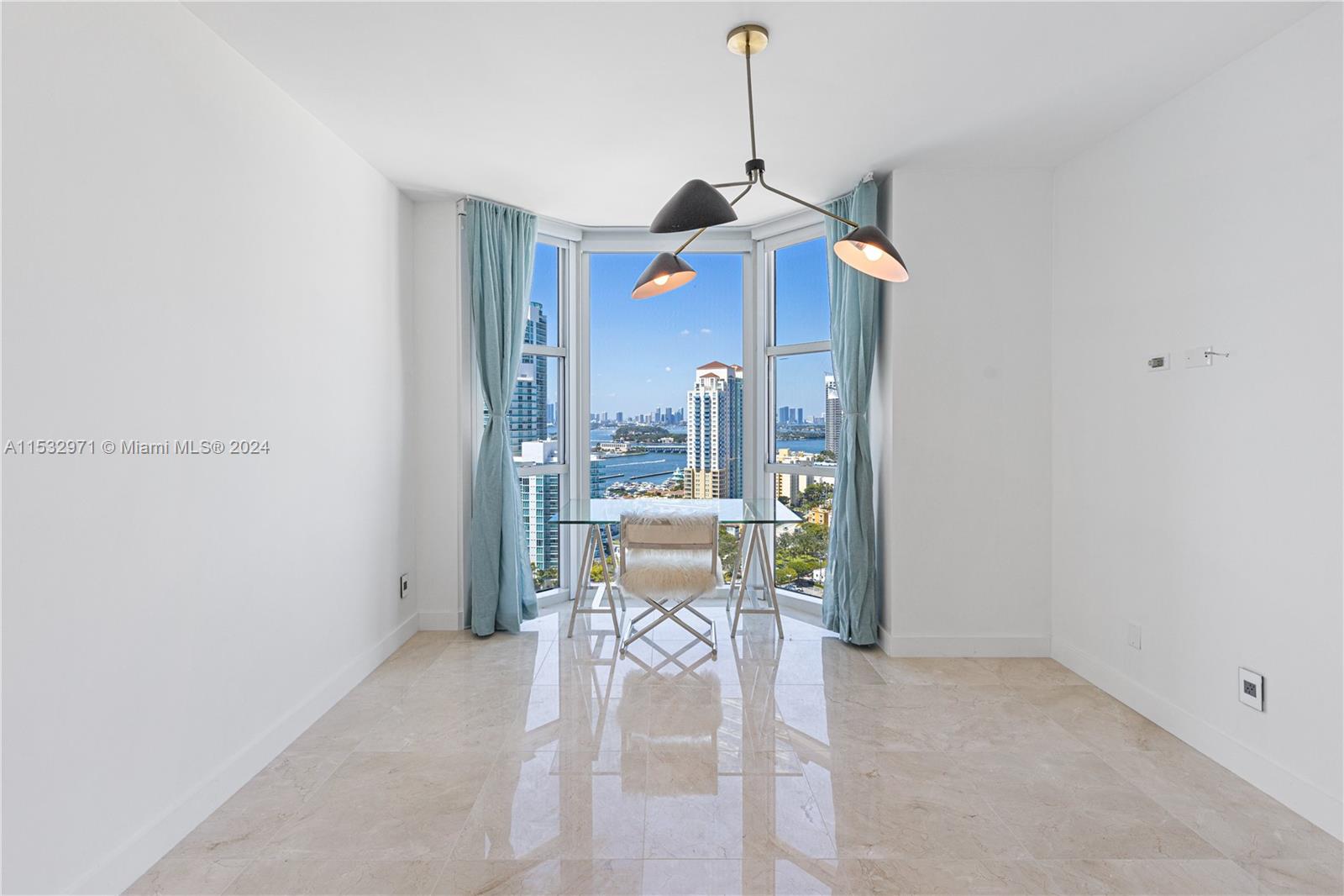 300 S Pointe Dr 2405, Miami Beach, Florida 33139, 3 Bedrooms Bedrooms, ,2 BathroomsBathrooms,Residentiallease,For Rent,300 S Pointe Dr 2405,A11532971