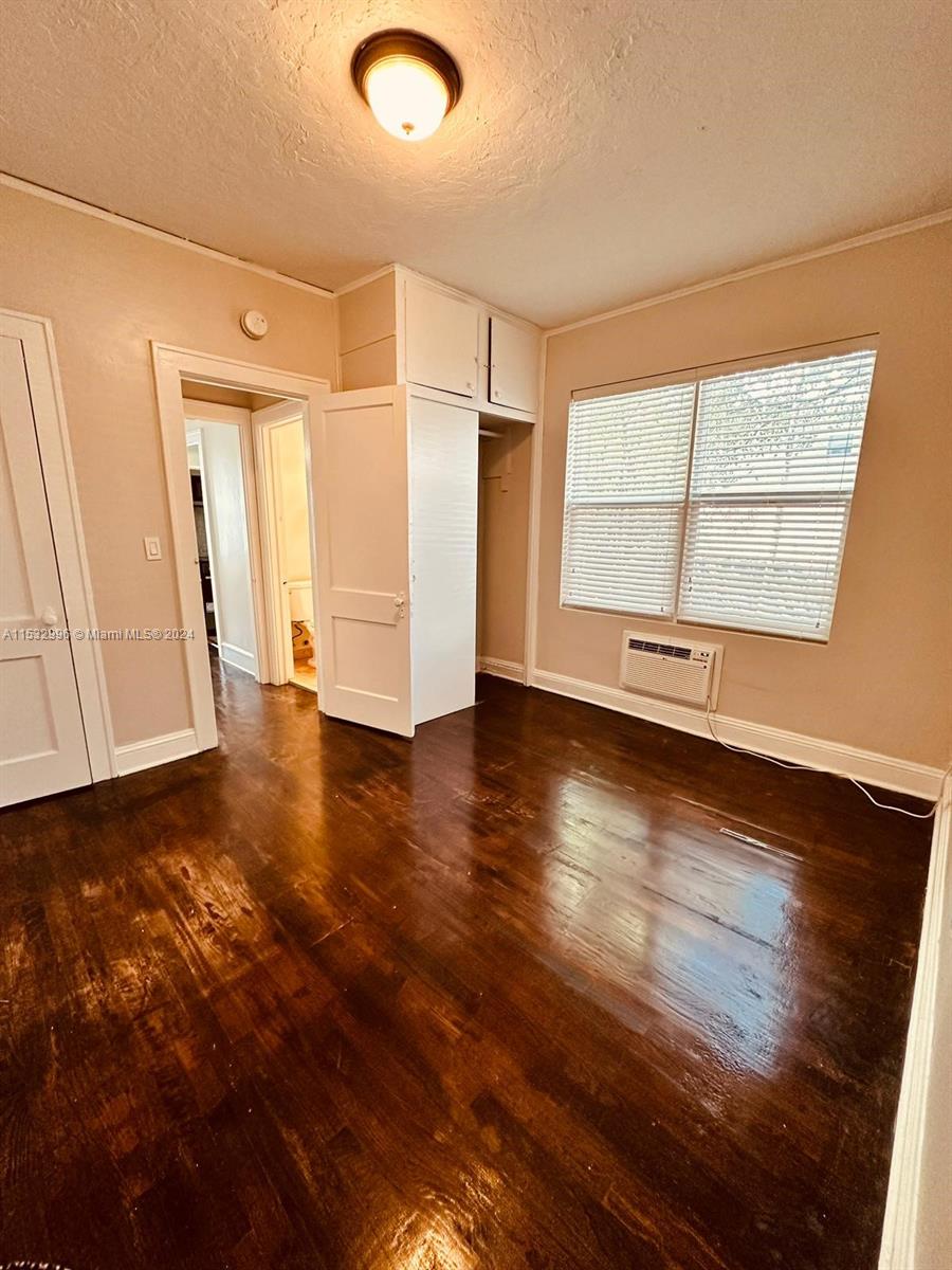 344 Mendoza Ave 3, Miami, Florida 33134, 1 Bedroom Bedrooms, ,1 BathroomBathrooms,Residentiallease,For Rent,344 Mendoza Ave 3,A11532996