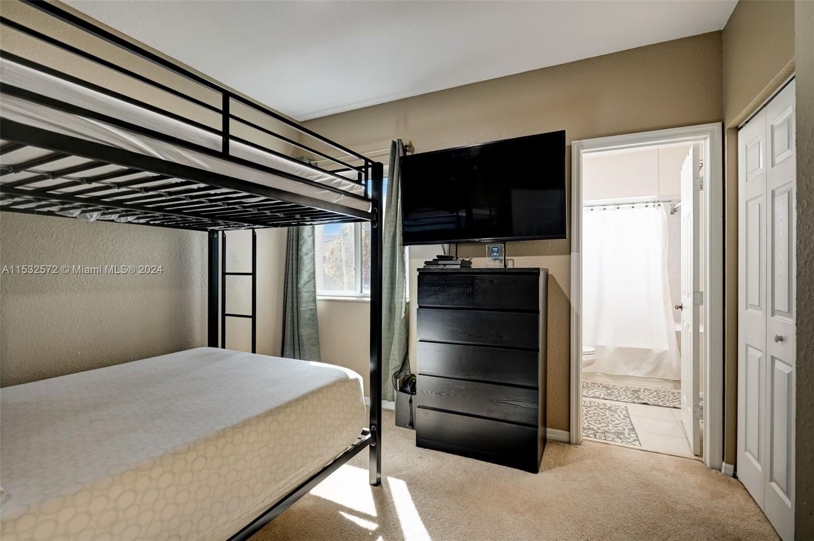 2421 SE 19th St 2421, Homestead, Florida 33035, 3 Bedrooms Bedrooms, ,2 BathroomsBathrooms,Residential,For Sale,2421 SE 19th St 2421,A11532572