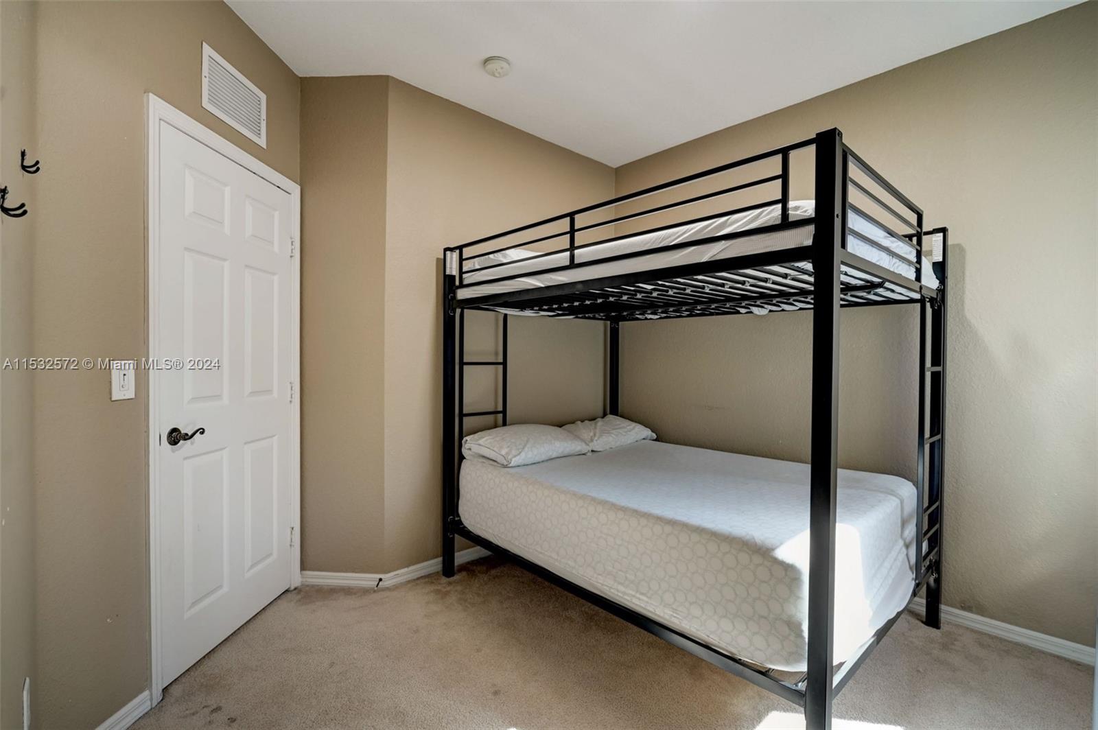 2421 SE 19th St 2421, Homestead, Florida 33035, 3 Bedrooms Bedrooms, ,2 BathroomsBathrooms,Residential,For Sale,2421 SE 19th St 2421,A11532572