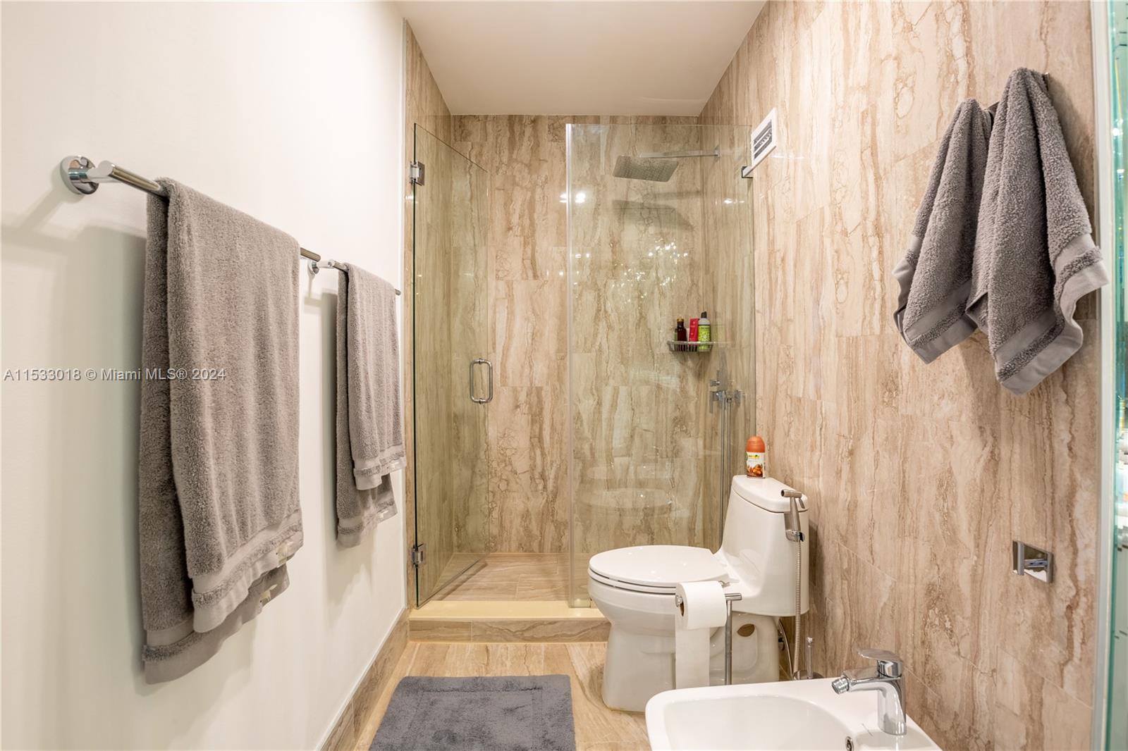 3725 S Ocean Dr PH18, Hollywood, Florida 33019, 2 Bedrooms Bedrooms, ,2 BathroomsBathrooms,Residential,For Sale,3725 S Ocean Dr PH18,A11533018