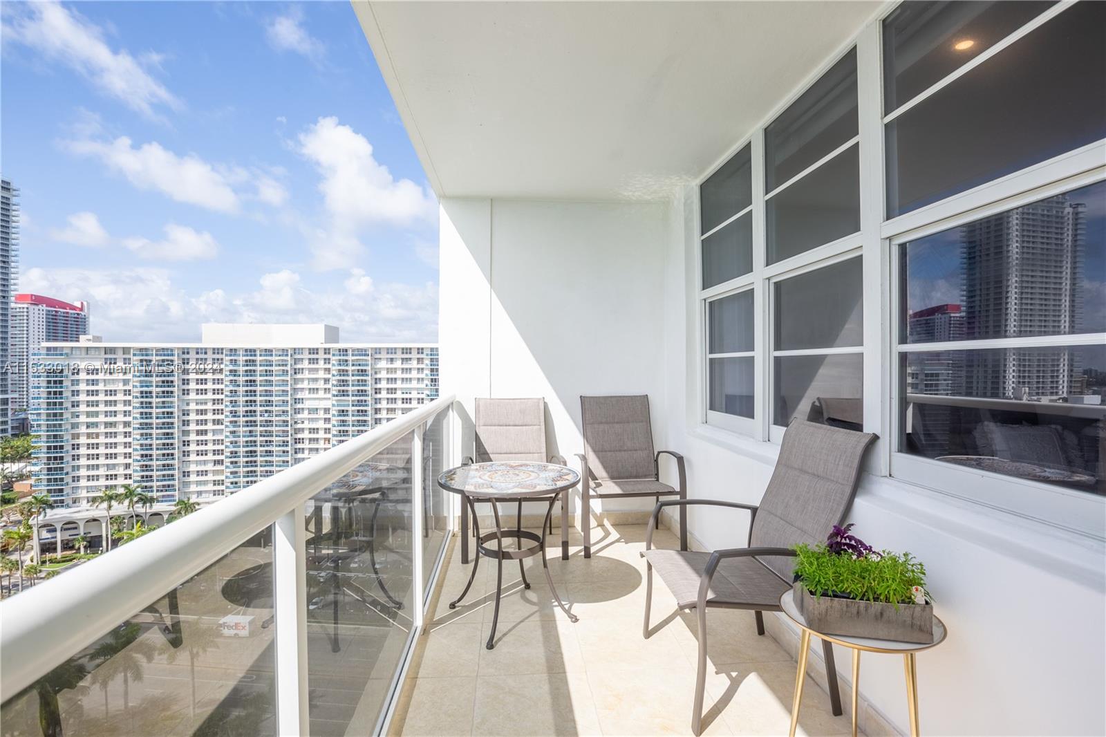 3725 S Ocean Dr PH18, Hollywood, Florida 33019, 2 Bedrooms Bedrooms, ,2 BathroomsBathrooms,Residential,For Sale,3725 S Ocean Dr PH18,A11533018