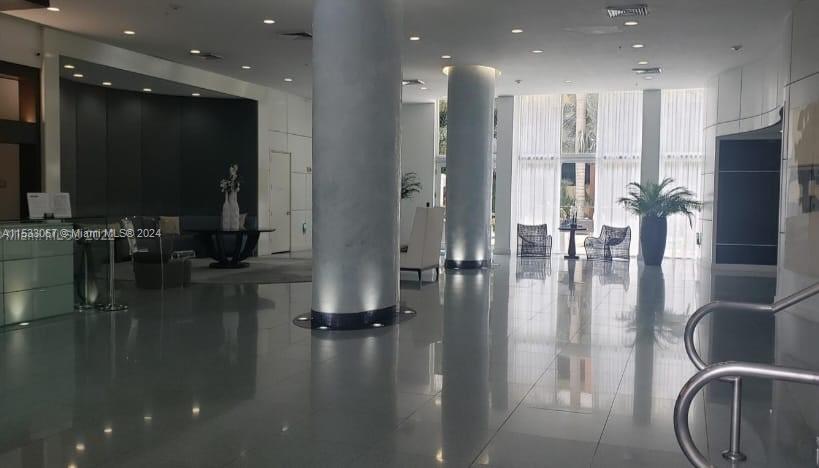 18800 NE 29th Ave 405, Aventura, Florida 33180, 2 Bedrooms Bedrooms, ,2 BathroomsBathrooms,Residentiallease,For Rent,18800 NE 29th Ave 405,A11533067