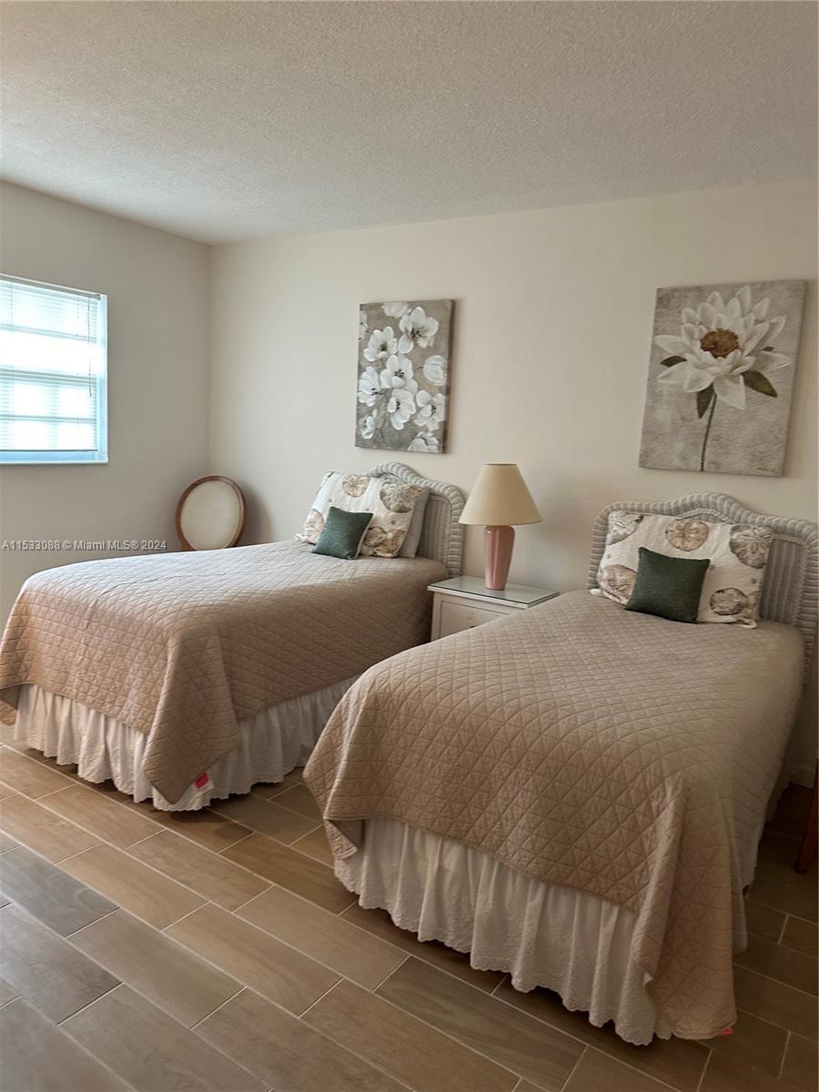 440 Paradise Isle Blvd 304, Hallandale Beach, Florida 33009, 2 Bedrooms Bedrooms, ,2 BathroomsBathrooms,Residential,For Sale,440 Paradise Isle Blvd 304,A11533088